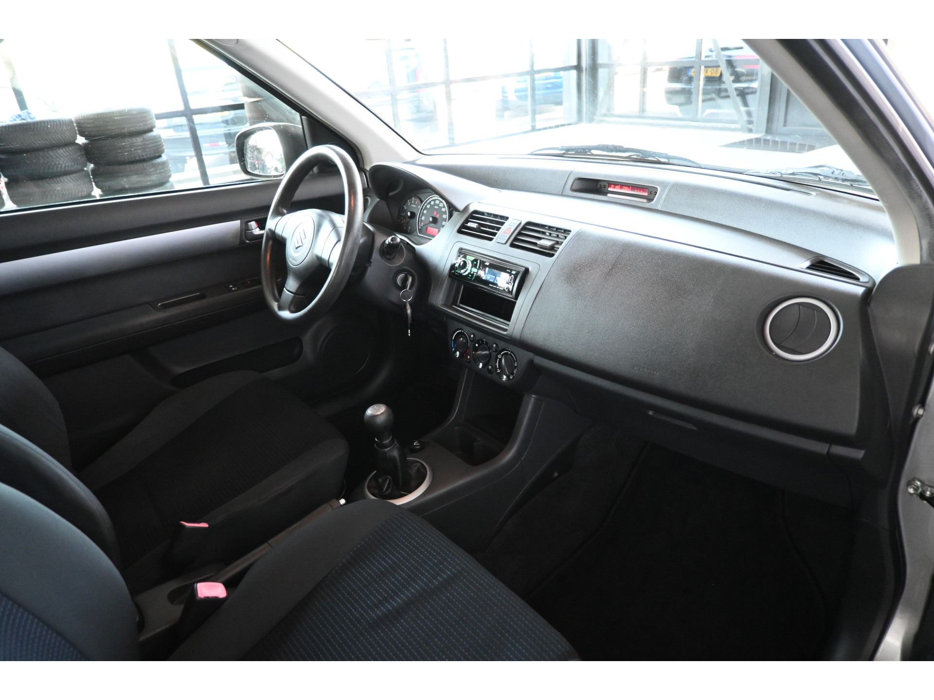 Suzuki Swift 1.3 Cool NAP!!  Airco Trekhaak Elektrisch Pakket! Direct Leverbaar! Inruil Mogelijk!