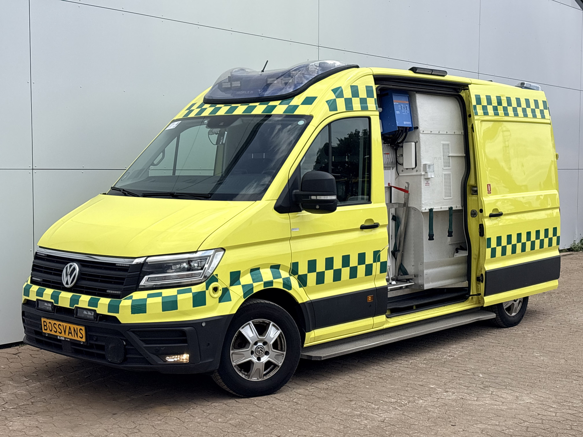 Volkswagen Crafter 2.0 TDI 177PK Ambulance L3H3 Automaat ACC Climate Control Stroompunten Laadruimte Parkeersensoren