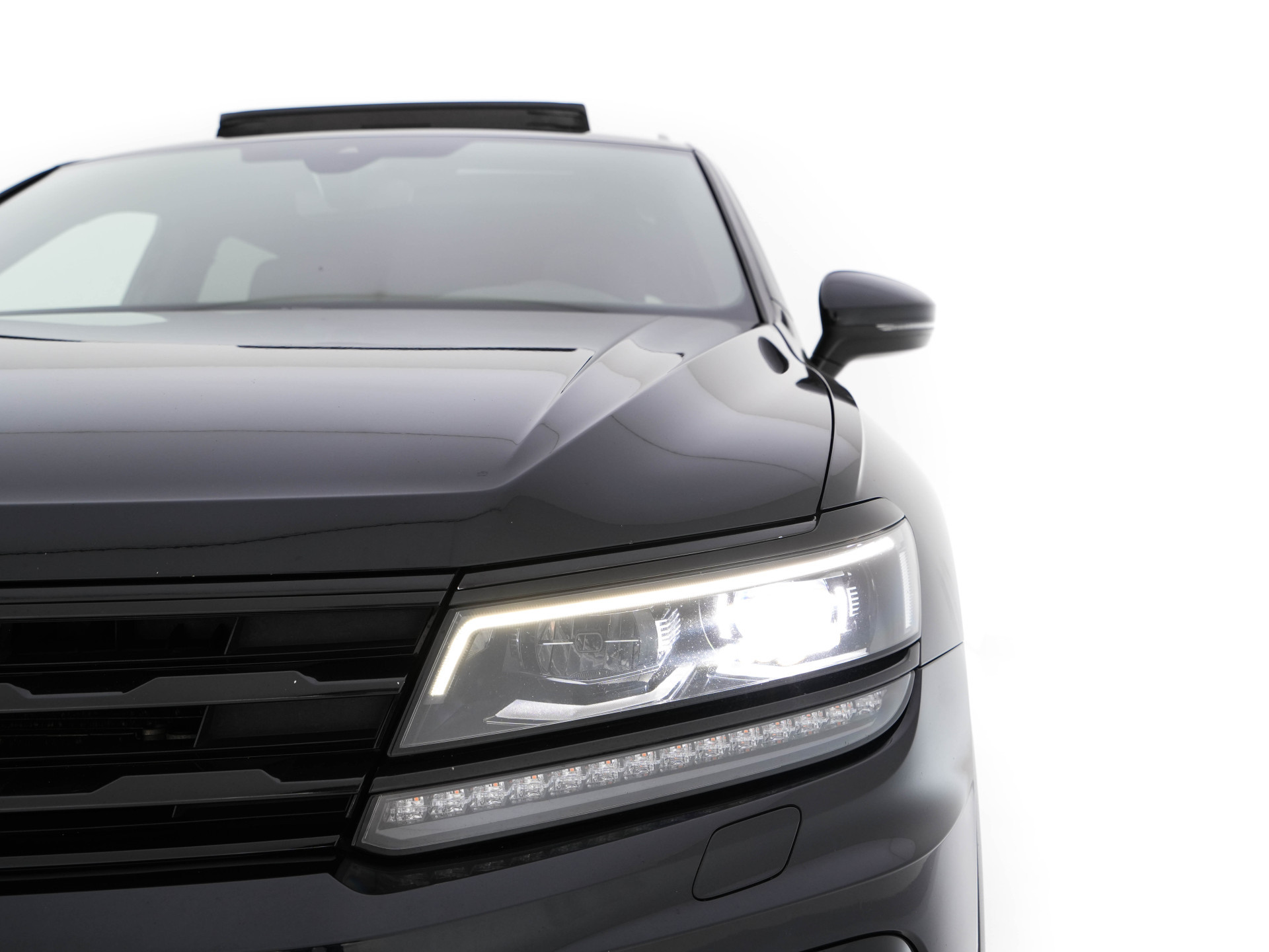 Volkswagen Tiguan Allspace 1.5 TSI R-Line Highline Business [ 7-Pers. ] Aut. *PANO | ARTVELOURS | FULL-LED | DIGI-COCKPIT | KEYLESS | ADAPTIVE-CRUISE | CAMERA | SHIFTPADDLES | CARPLAY | DAB+ | HEATED-COMFORTSEATS | NAVI-FULLMAP | PRIVACYGLASS | 19''ALU*