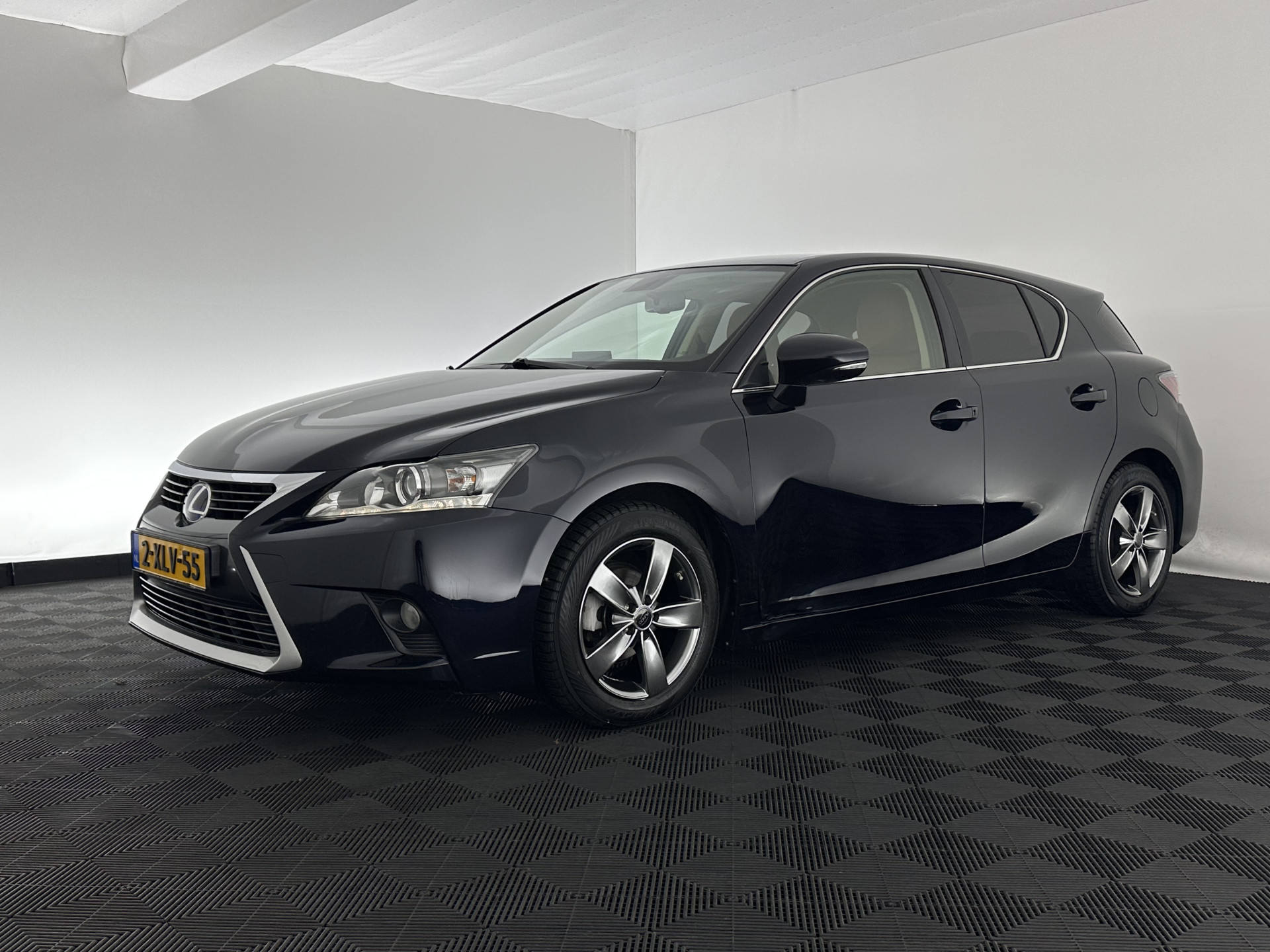 Lexus CT 200h Business Line Aut.*NAVI-FULLMAP | LEATHER | HEATED-COMFORTSEATS | CAMERA | PRIVACYGLASS | ECC | CRUISE | DIGI-COCKPIT | 16''ALU*