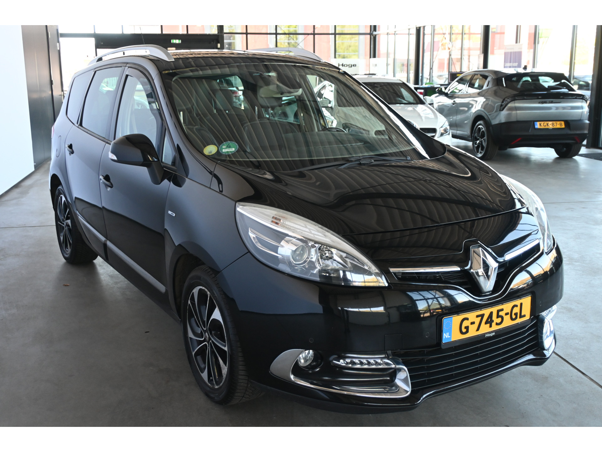 Renault Grand Scenic 1.5 dCi Bose Automaat Clima Navigatie Cruise Control Rijlaarprijs! Inruil Mogelijk!