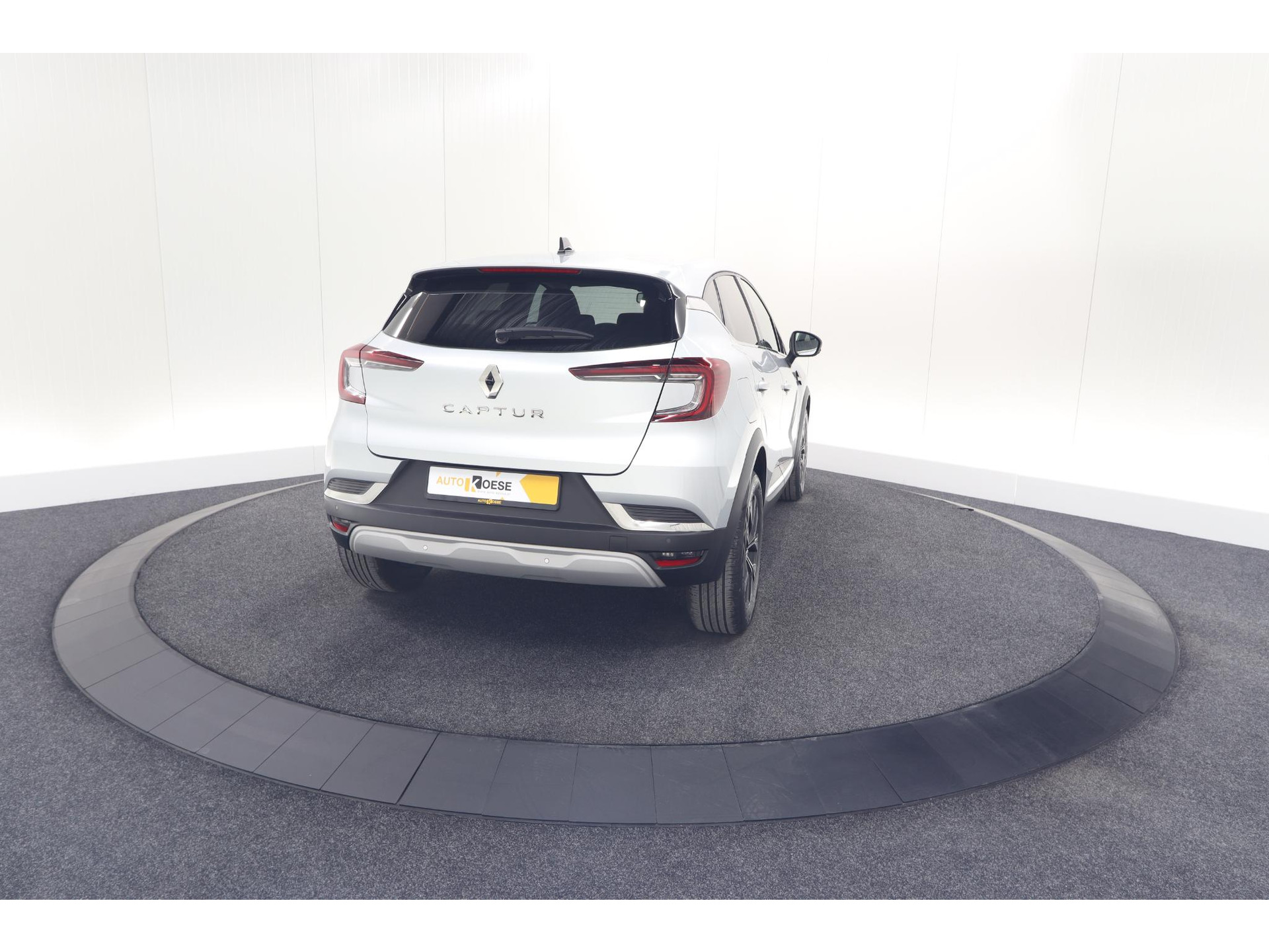 Renault Captur Mild Hybrid 140 EDC Techno | Camera | 9.3 Inch Groot Scherm | Stoelverwarming | Apple Carplay
