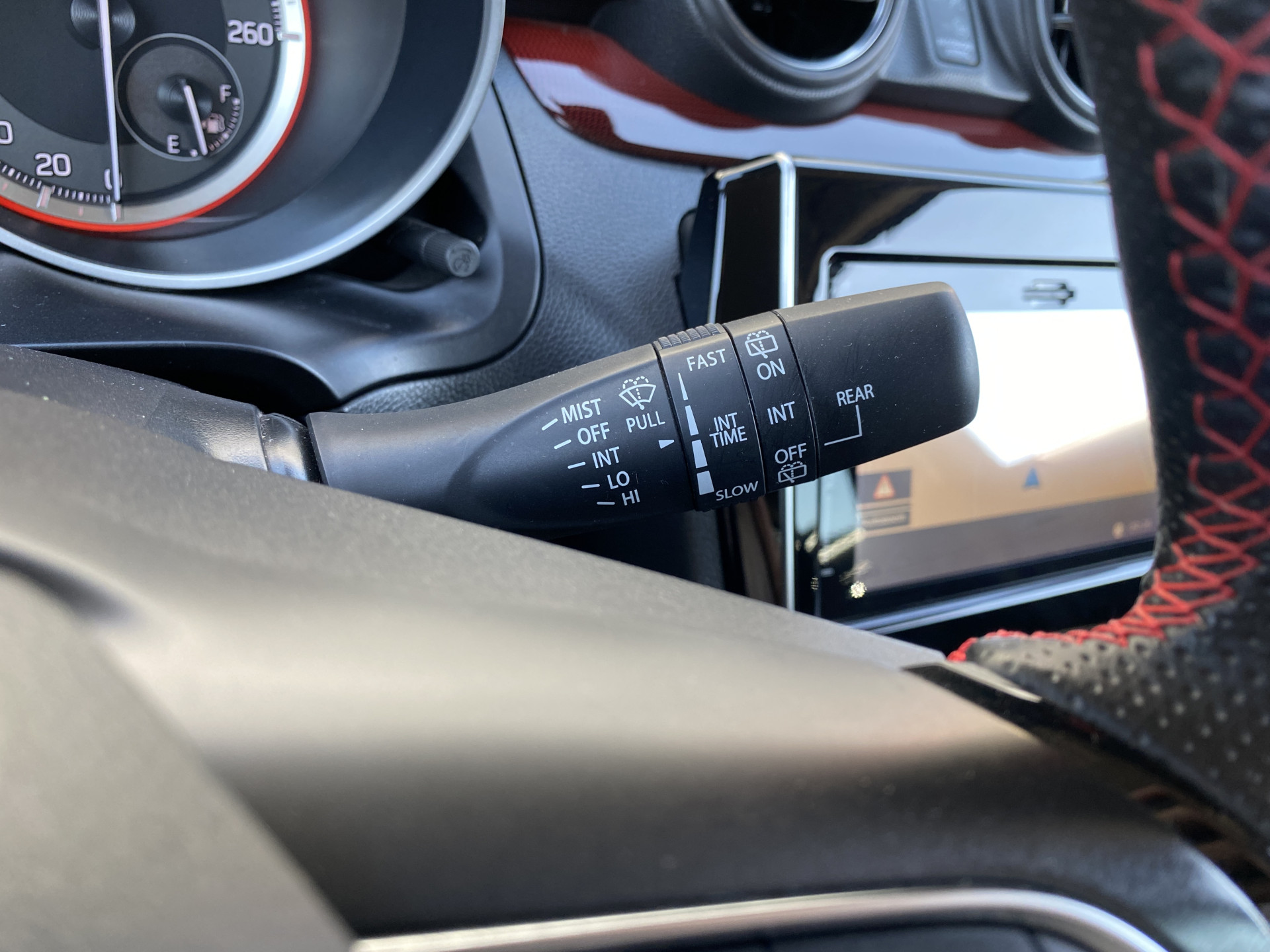 Suzuki Swift 1.4 Sport Smart Hybrid | 1e eigenaar | dealer onderhouden | navigatie | sportstoelen | camera | carplay
