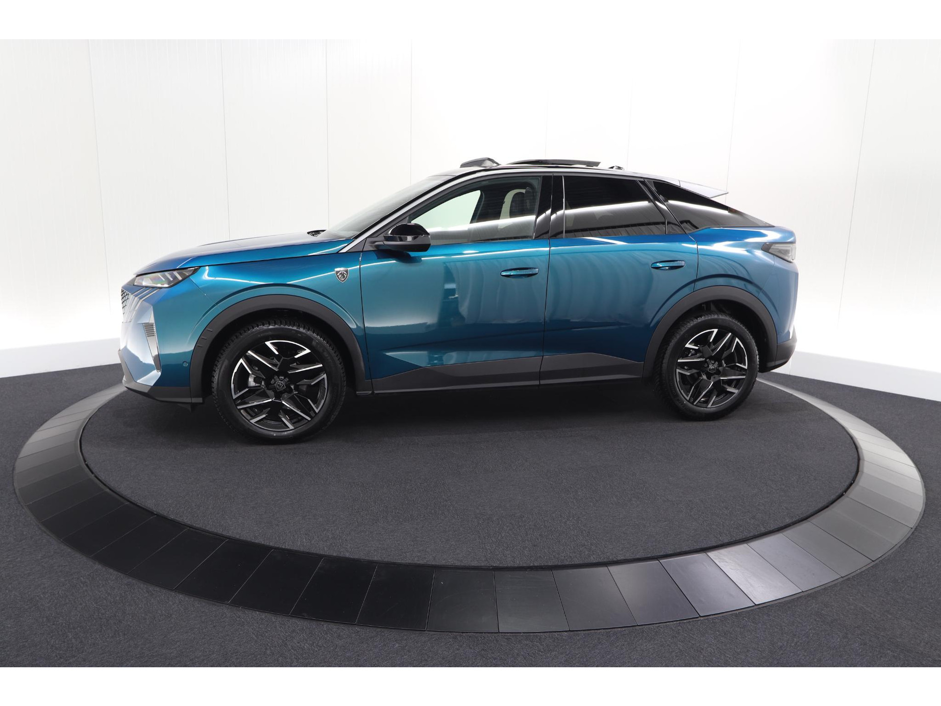 Peugeot 3008 1.2 Hybrid 145 GT | Panoramadak | Focal Hi-Fi | 360 Camera | Elektronische kofferklep