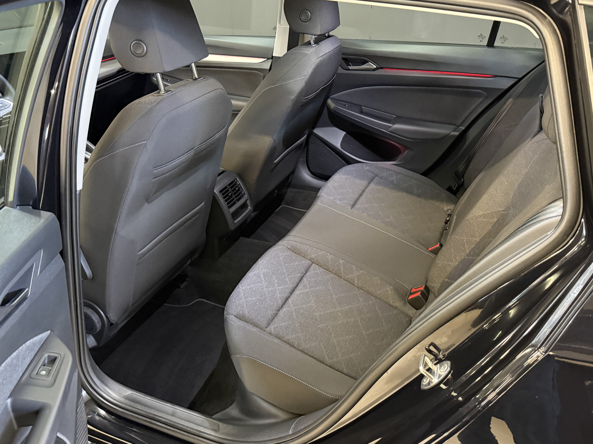 Volkswagen Golf Variant 1.0 TSI Life | Carplay | ACC | Draadloze lader