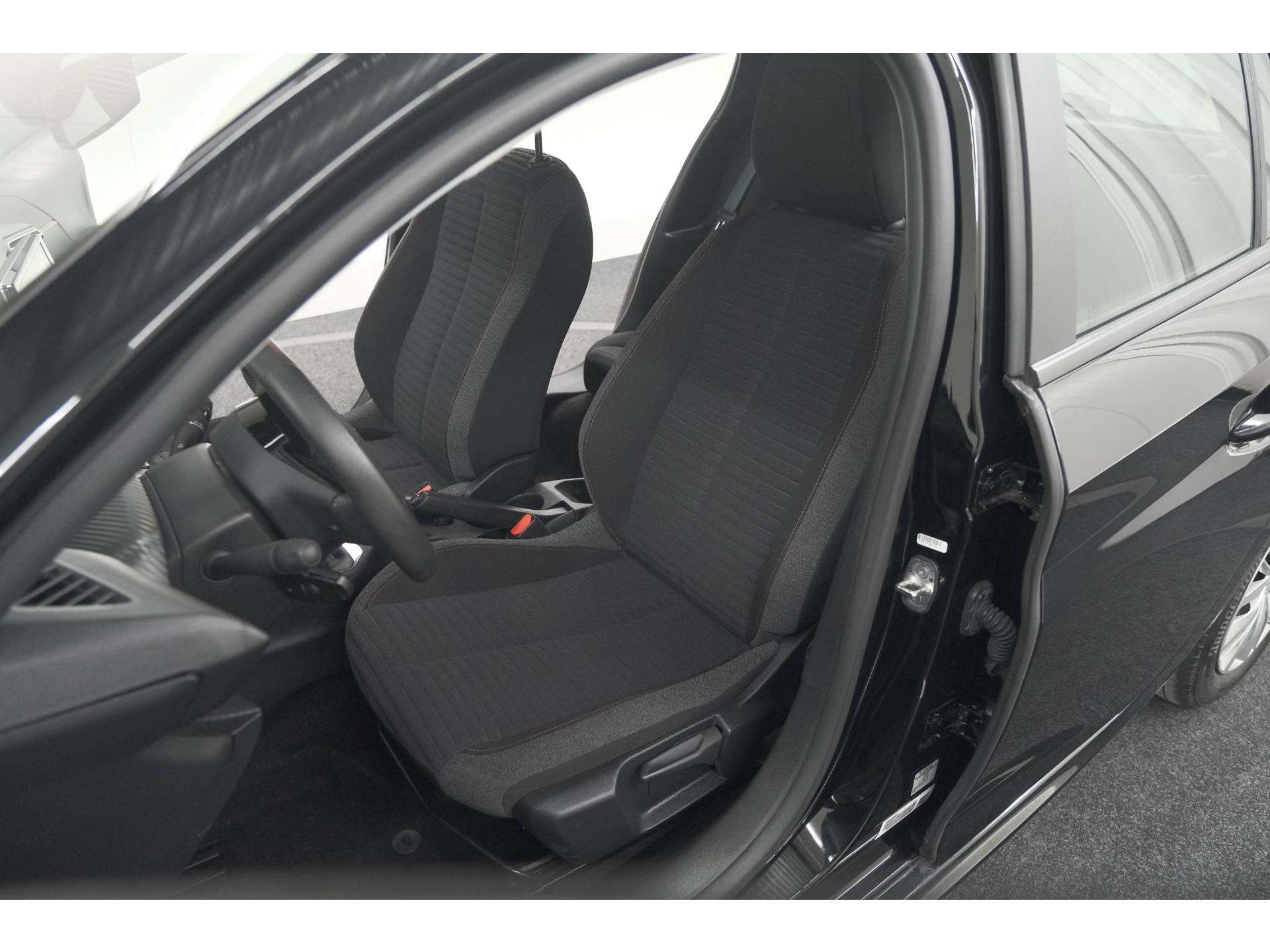 Peugeot 208 PureTech 75 Active | Apple Carplay | Cruise Control | Airco