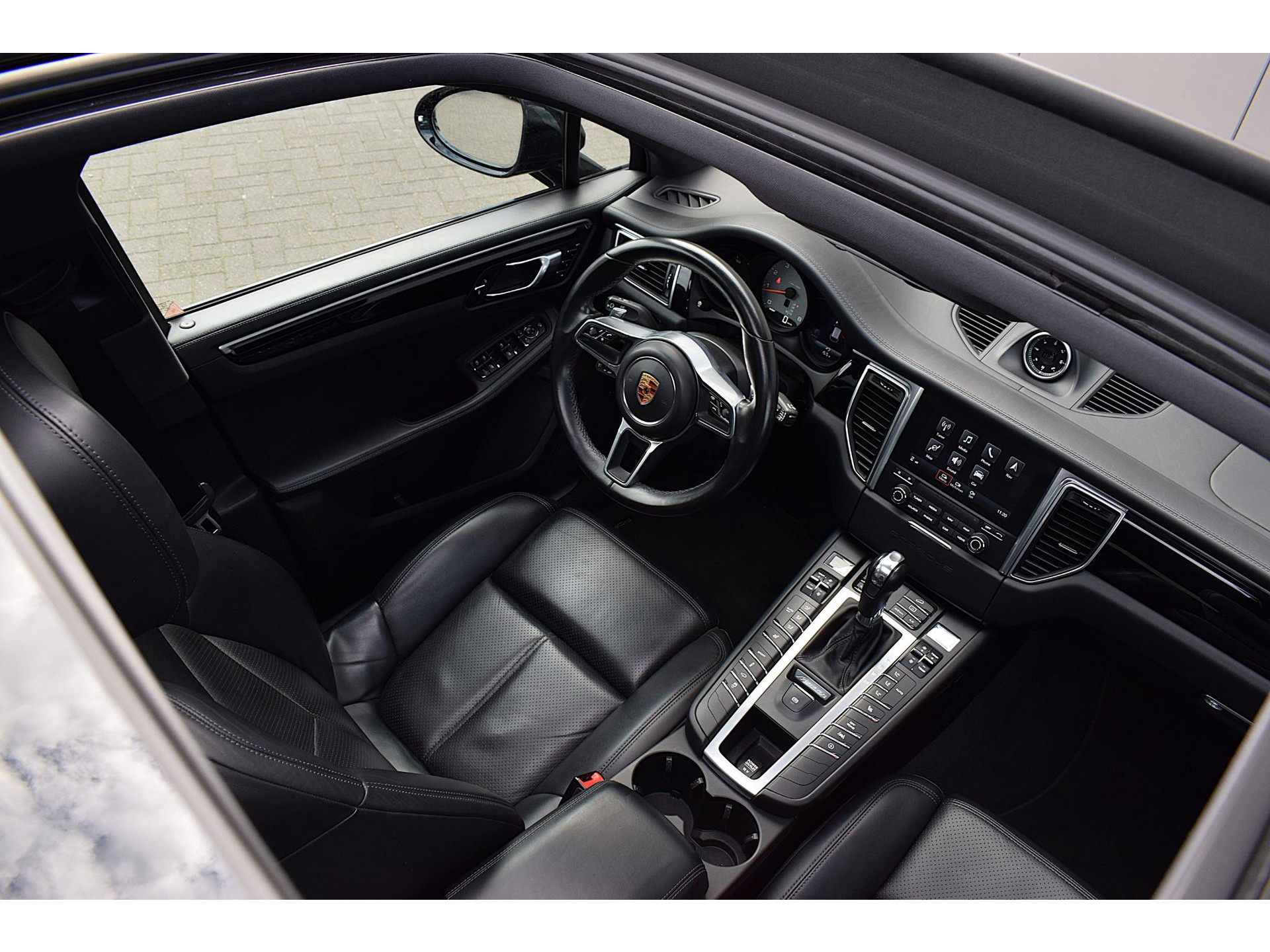 Porsche Macan 3.0 S | Apple CarPlay | NAP | Luchtvering | Pano | Bose | Memory | Leer
