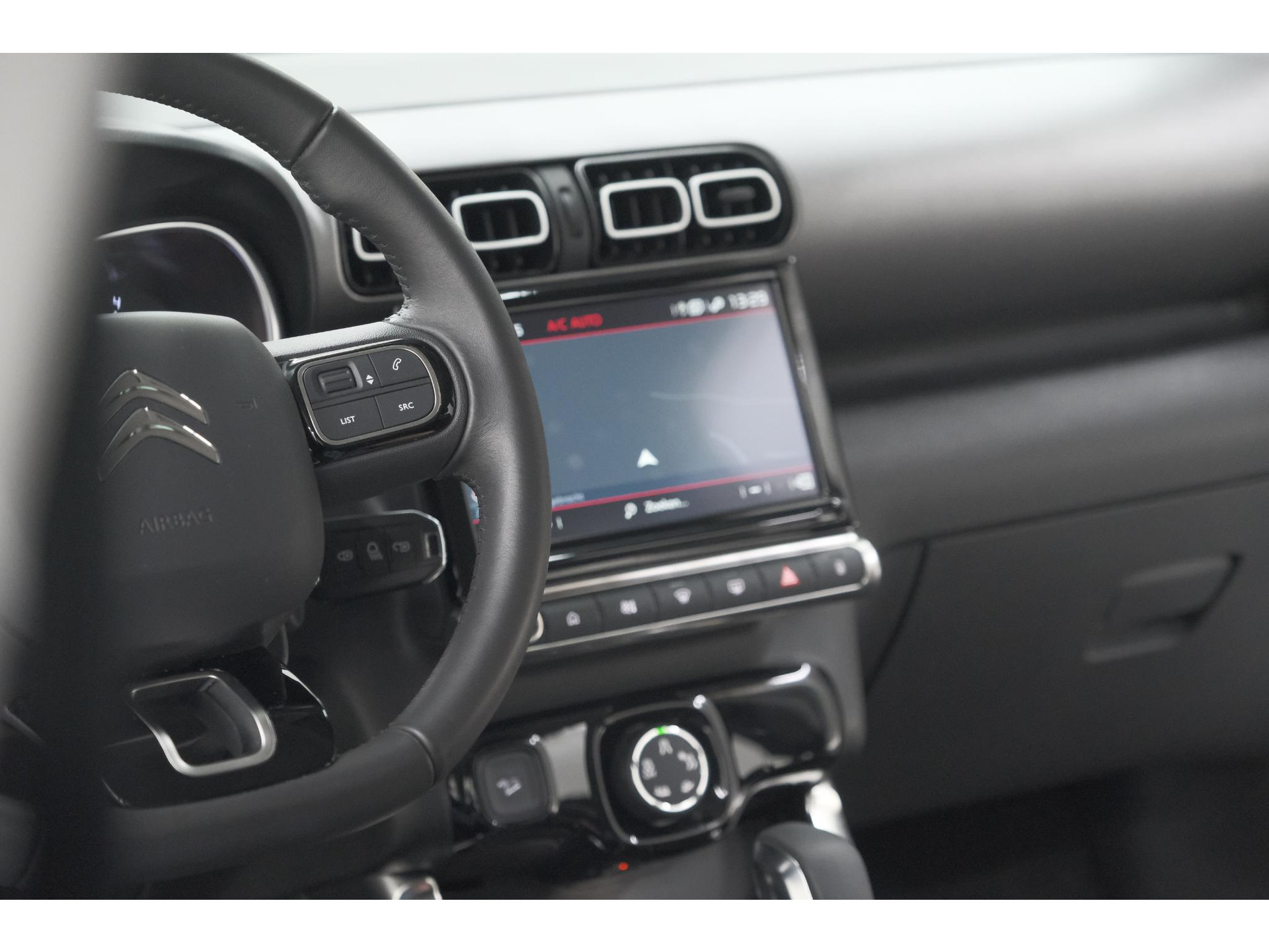Citroen C3 Aircross PureTech 130 EAT6 Max | Allseason Banden | Parkeersensoren | Navigatie | Apple Carplay
