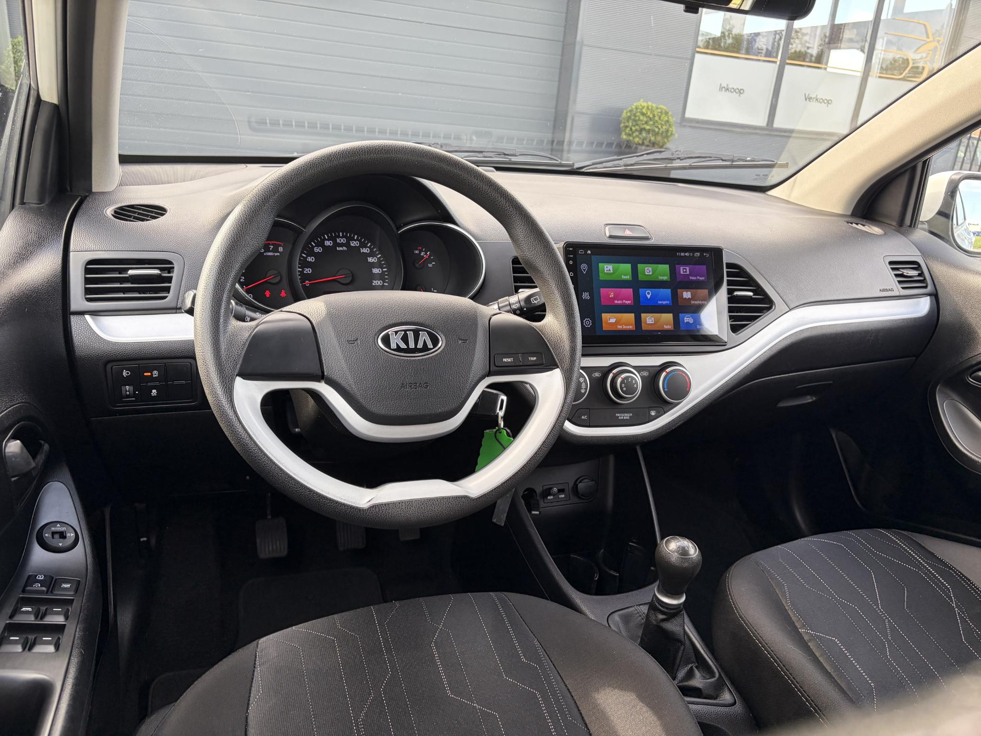 Kia Picanto 1.0 CVVT ComfortLine ✓Carplay✓Airco✓Navi✓5 Deurs✓4 Elekt Ramen✓Bj 10-2015✓Zeer Zuinig✓N.A.P✓Nieuwe Apk bij Aflevering