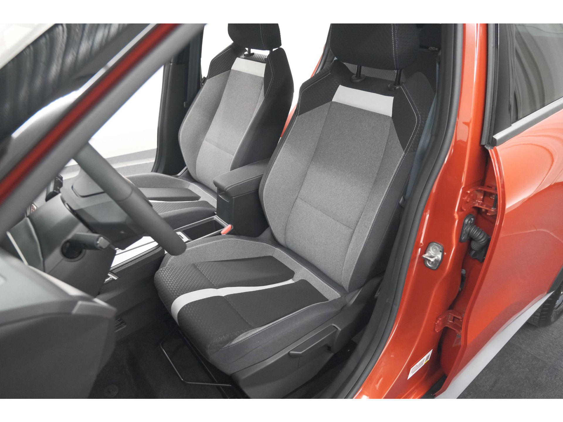 Opel Frontera 1.2 Turbo Hybrid 110 GS | Kanyon Orange | Camera | Dodehoekdetectie | Apple Carplay