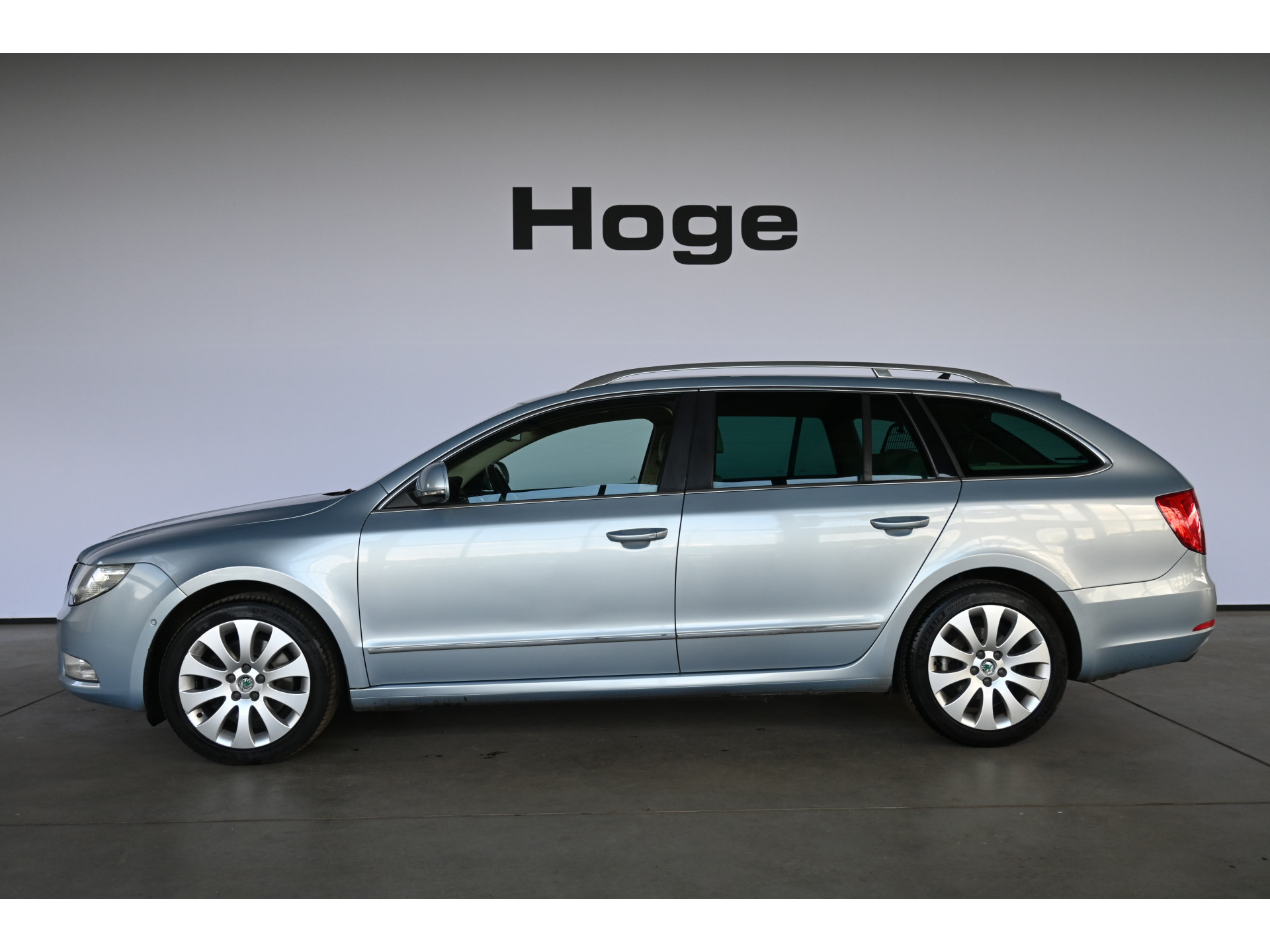 ŠKODA Superb Combi 1.8 TSI Elegance Business Line Automaat Navigatie Leder All in Prijs! Inruil Mogelijk!