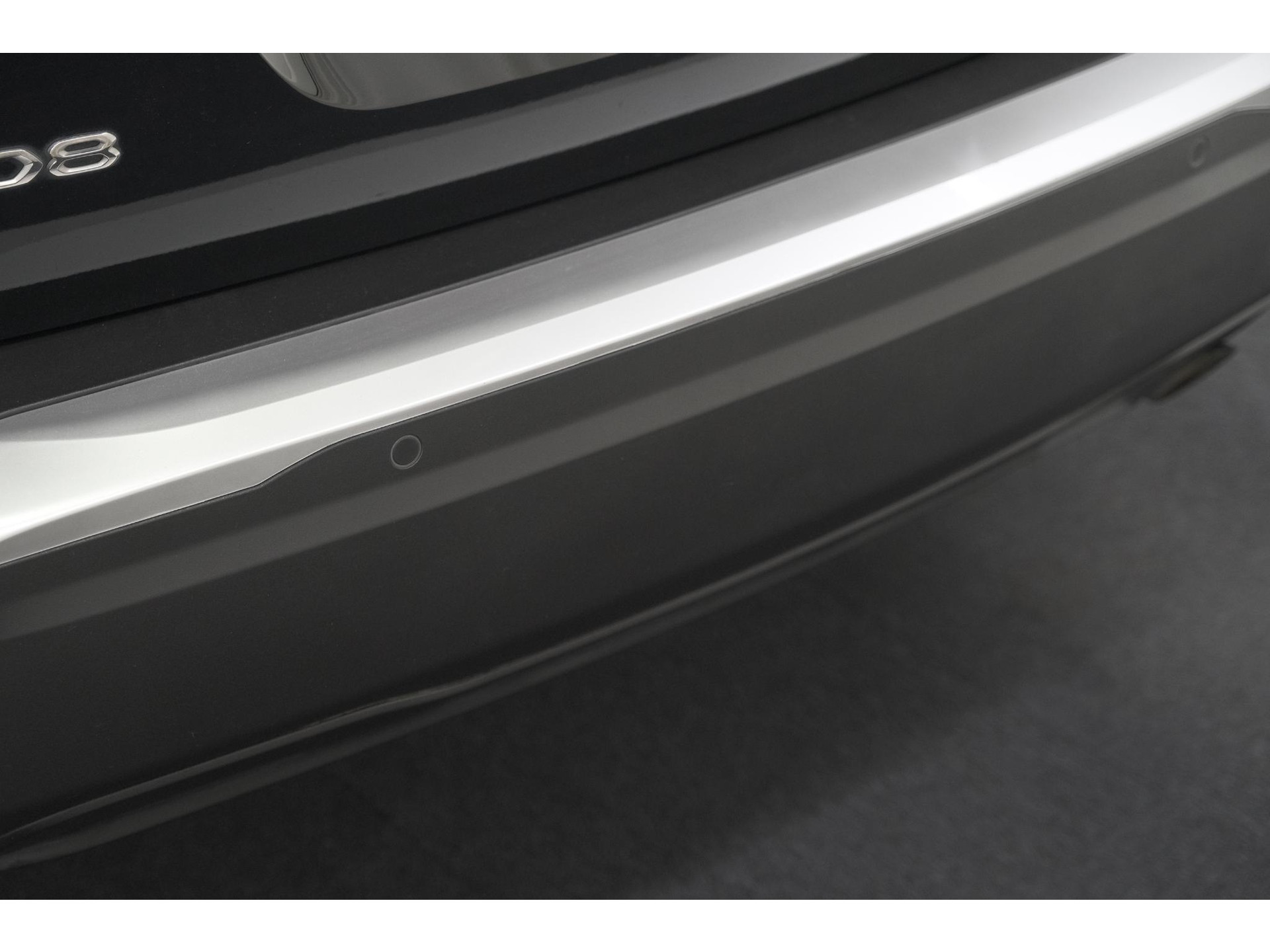 Peugeot 2008 PureTech Allure Pack | Navigatie | Parkeersensoren | Apple Carplay