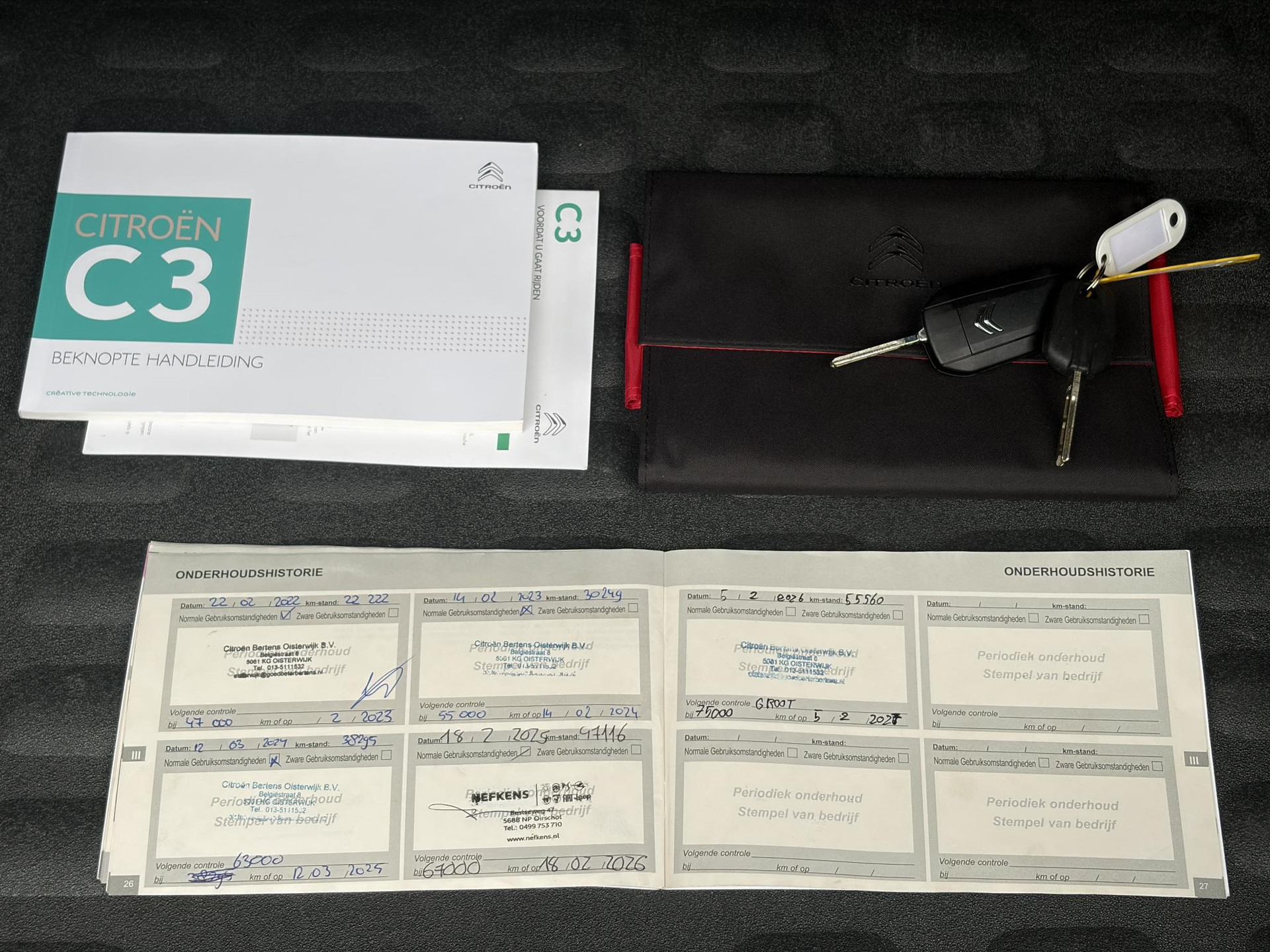 Citroen C3 1.2 PureTech S&S Shine D-riem vv in 02-2025 l 1e Eigenaar l Dealer Onderhouden l 110pk l Navi l Camera l Carplay l Clima l Cruise l Lm velgen l 6 Bak l Rijstrooksensor l Pdc l N.A.P l Apk tot 03-2027