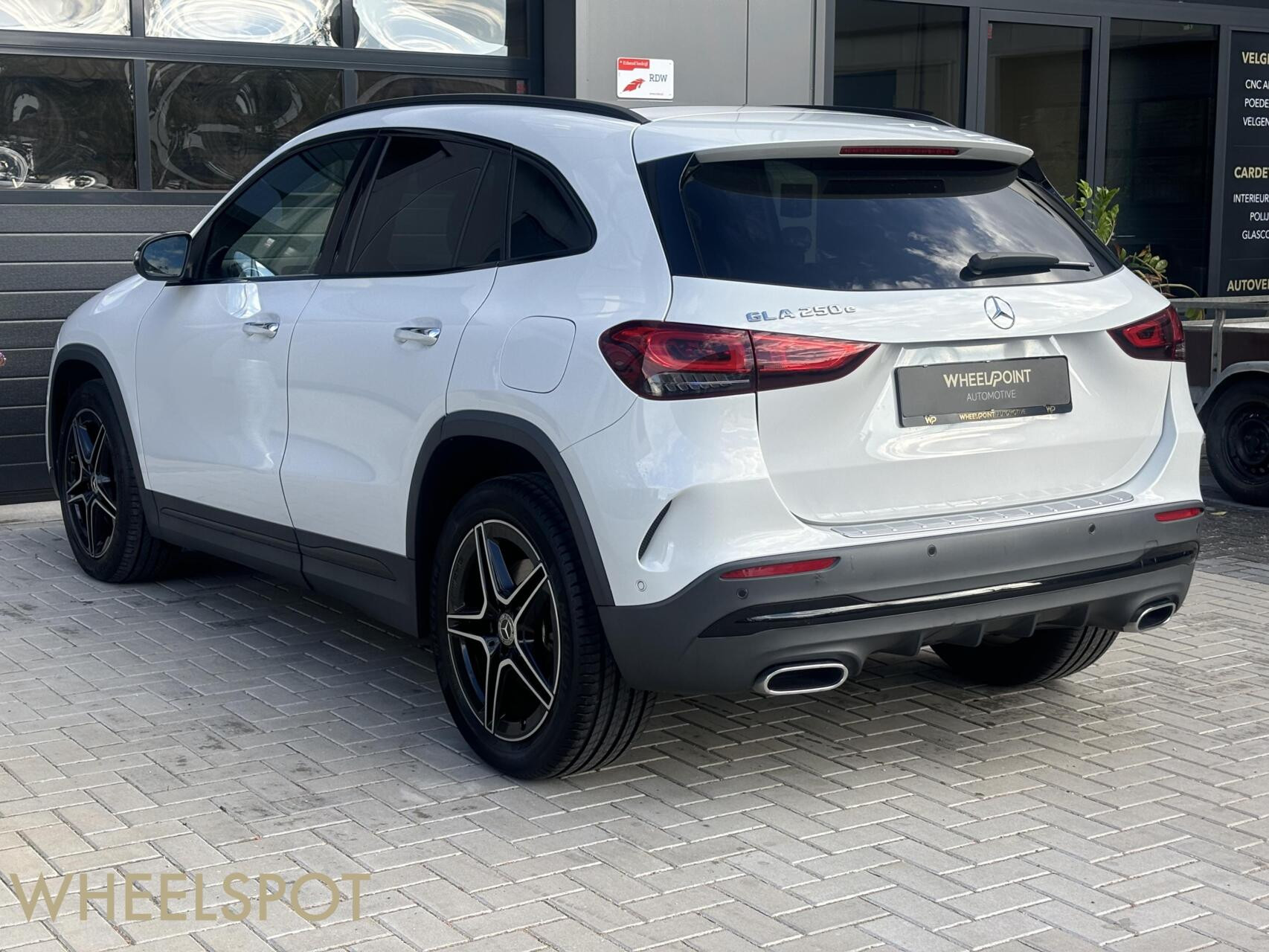 Mercedes GLA-klasse 250 e AMG|Pano|Sfeer|CarPlay|Stoelverwar