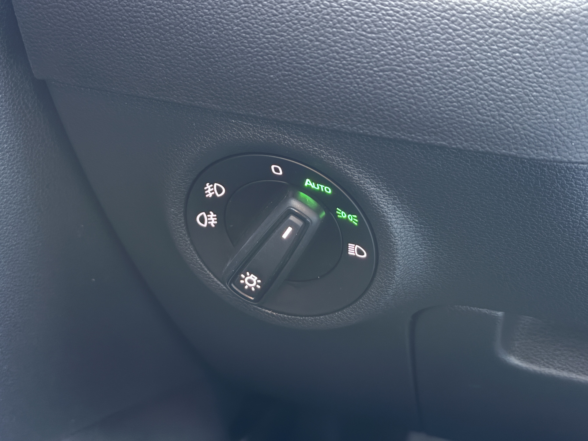ŠKODA Karoq 1.0 TSI Style | Keyless | Apple carplay | Stoelverwarming