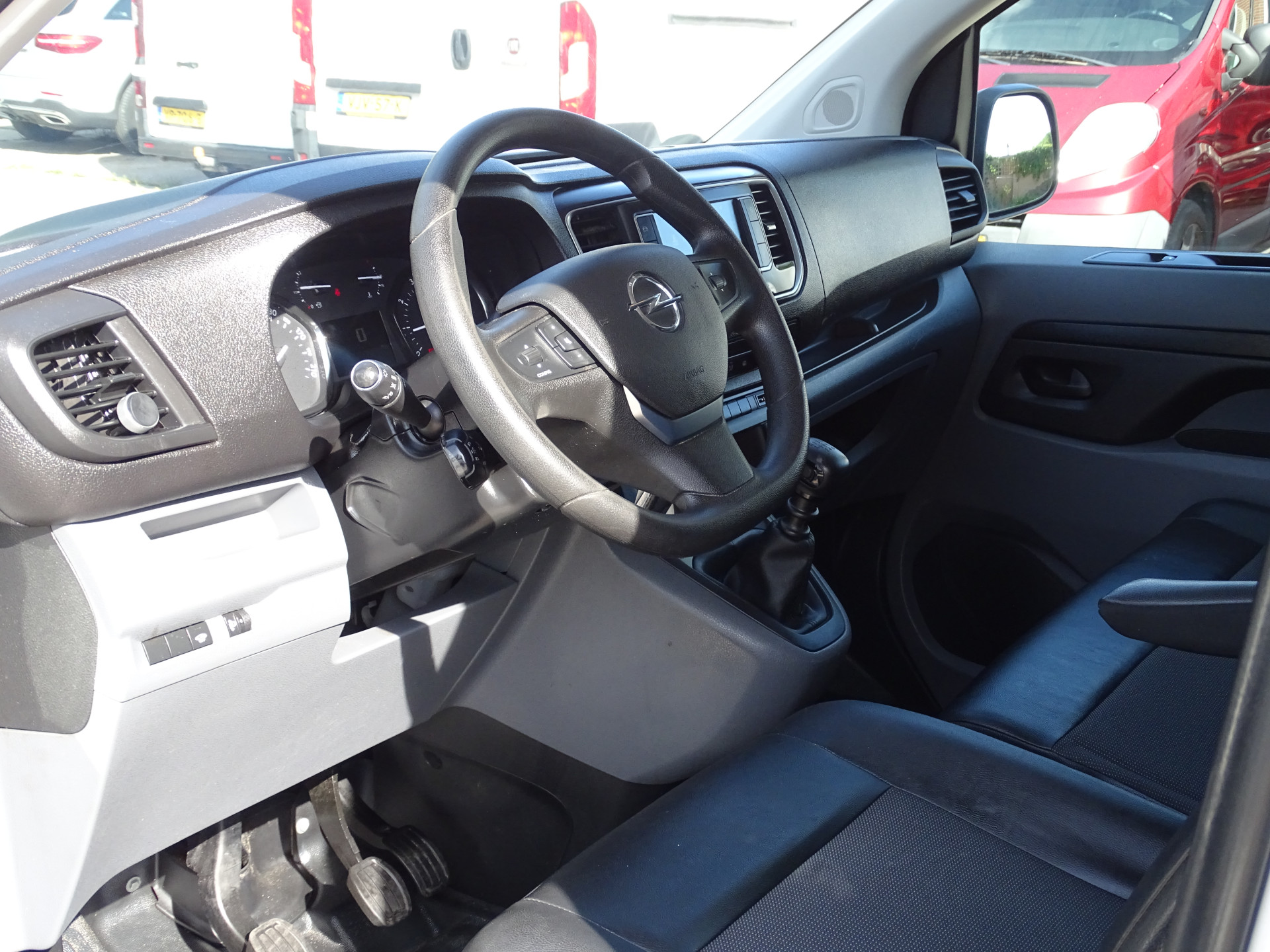 Opel Vivaro 2.0 CDTI L1H1 Imperiaal + Trekhaak
