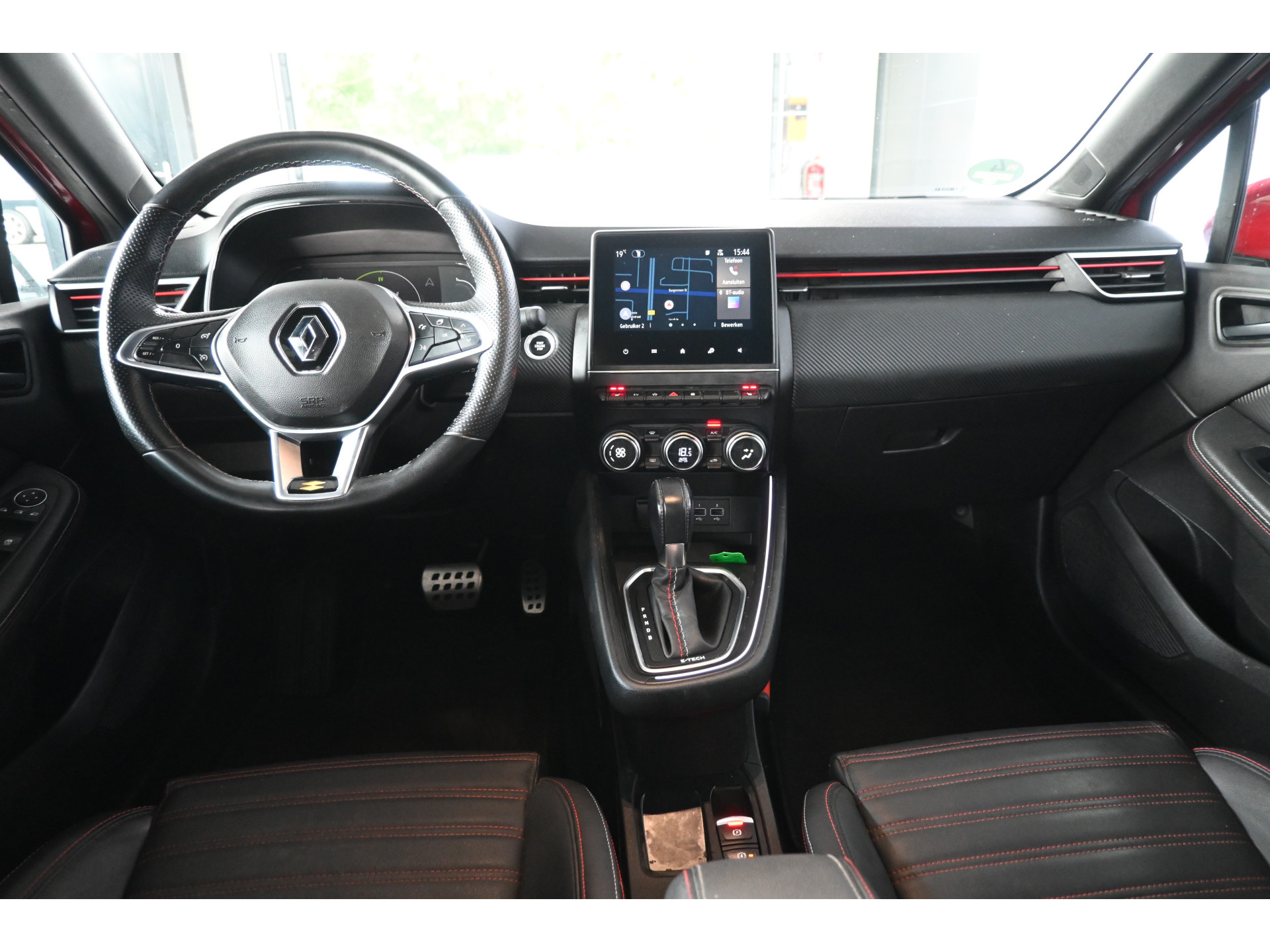 Renault Clio 1.6 E-Tech Hybrid 140 R.S. Line Navigatie Cruise Trekhaak Clima 1e Eigenaar 100% Onderhouden! Inruil Mogelijk!