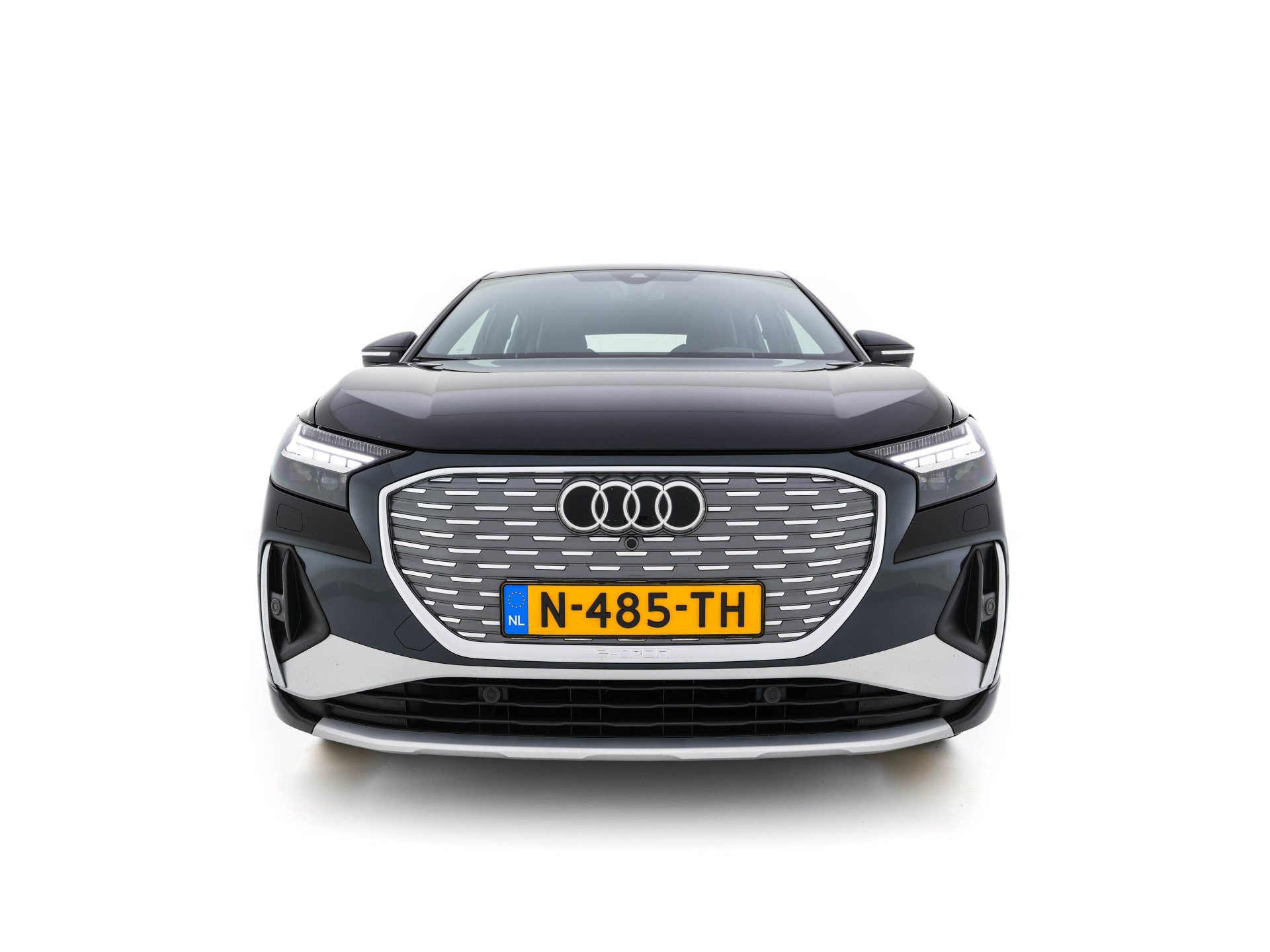 Audi Q4 Sportback e-tron 40 S-Line Edition 77 kWh [ 3-Fase ] {SOH-92%} (INCL-BTW) *HEAT-PUMP | LEATHER-FABRIC | MATRIX-LED | ADAPTIVE-CRUISE | AMBIENT-LIGHT | DIGI-COCKPIT | AUDI-SOUND | DAB+ | KEYLESS | SHIFT-PADDLES | CAMERA | HEATED-SPORTSEATS | 20''AL