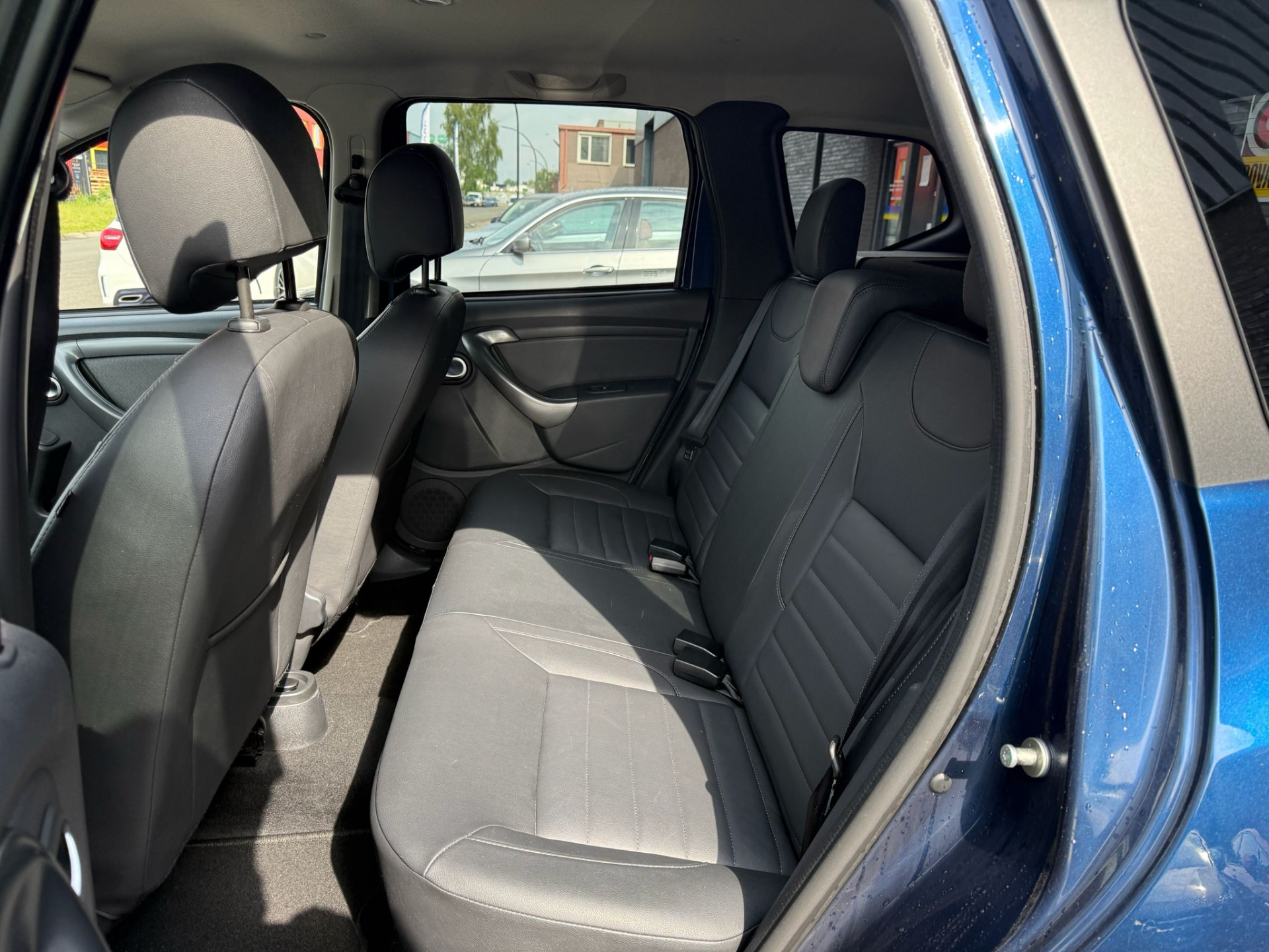 Dacia Duster 1.2 TCe 4x2 Blackshadow | 1E EIGENAAR | 3/6/12MND GARANTIE | CRUISE | NAVI | DAB | AIRCO | LMV | ELECRAMEN |
