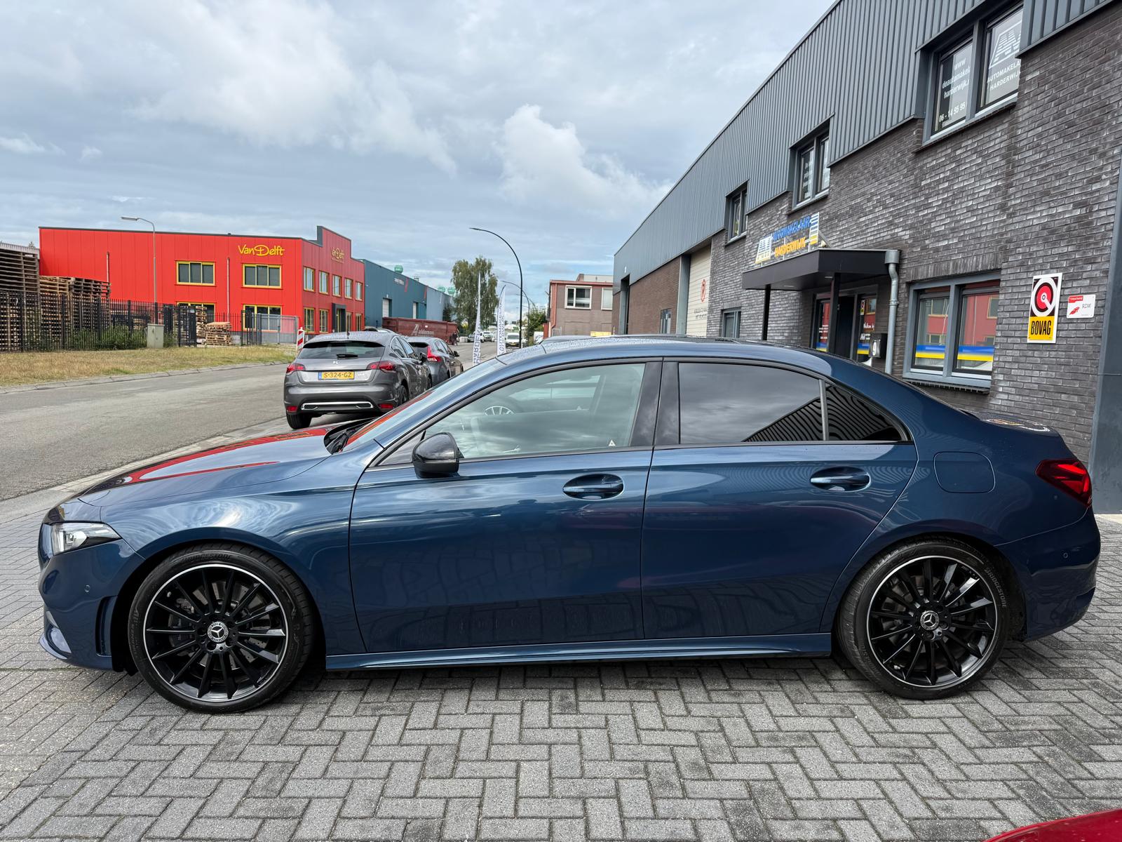 Mercedes-Benz A-klasse 250 Premium Plus | 1E EIGENAAR | 3/6/12 MND GARANTIE | PANO | LED | SFEER | BURMESTER | CARPLAY | CAMERA | NAVI | CRUISE |