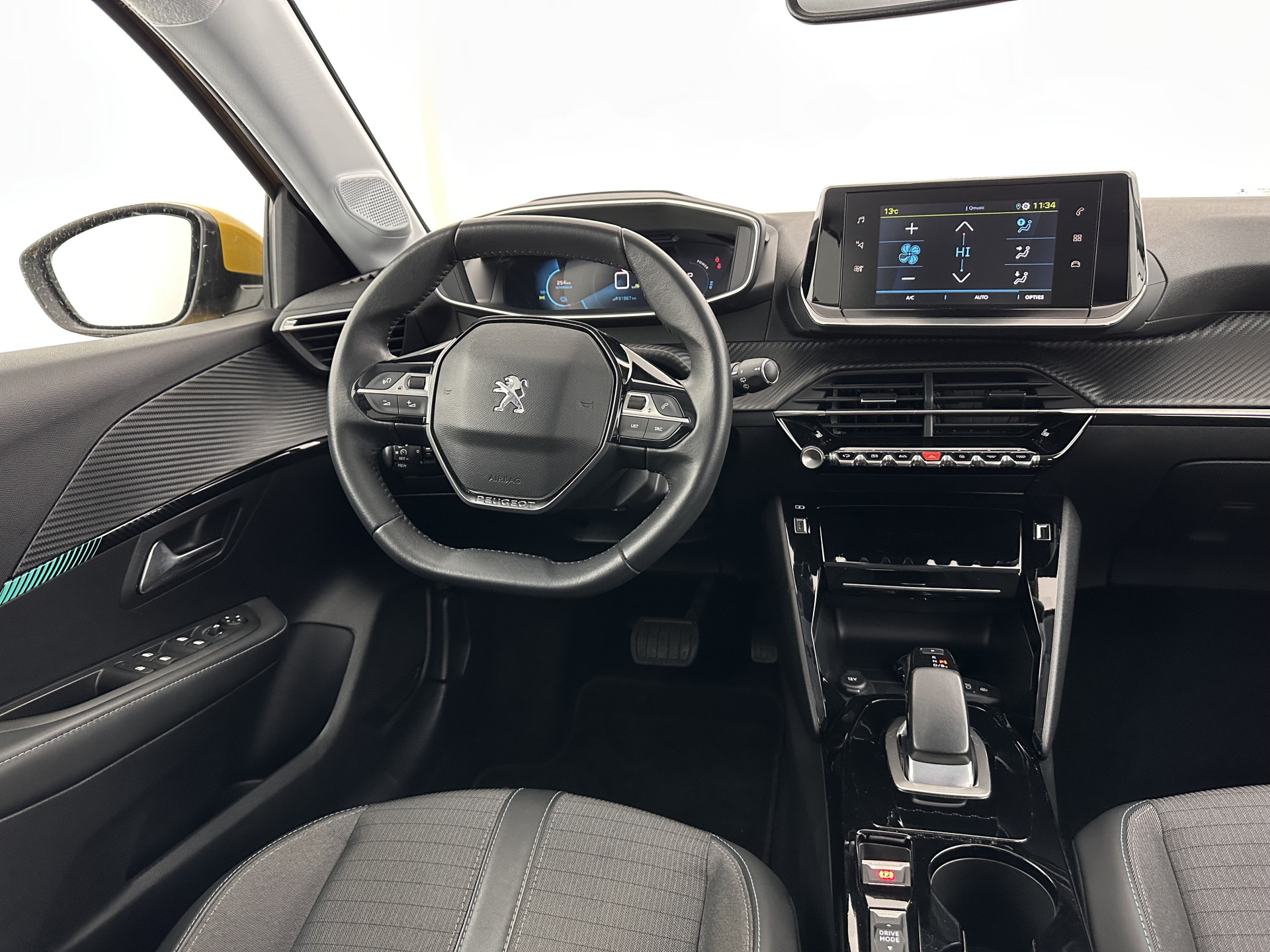 Peugeot e-208 EV Allure Pack 50 kWh (3-Fase-11kW) {SOH-89%} Aut.*HEATPUMP | LEATHER-FABRIC | FULL-LED | DIGI-COCKPIT | BLINDSPOT | CAMERA | AMBIENTLIGHT | NAVI-FULLMAP | LANE-ASSIST | KEYLESS | DAB | PRIVACYGLASS | HEATED-SPORTSEATS | CARPLAY | 16"ALU