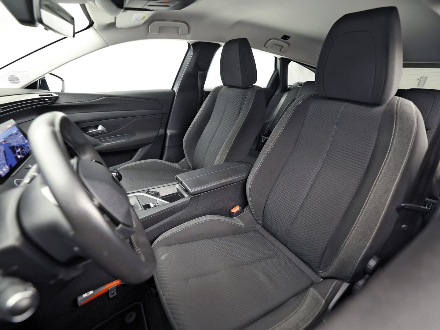 Peugeot 308 SW 1.2 PureTech Active Sport (VIRTUAL COCKPIT, APPLE CARPLAY, GROOT NAVI, SPORTSTOELEN, STOELVERWARMING, PARKEERSENSOREN, LANE ASSIST, CRUISE, NIEUWSTAAT)