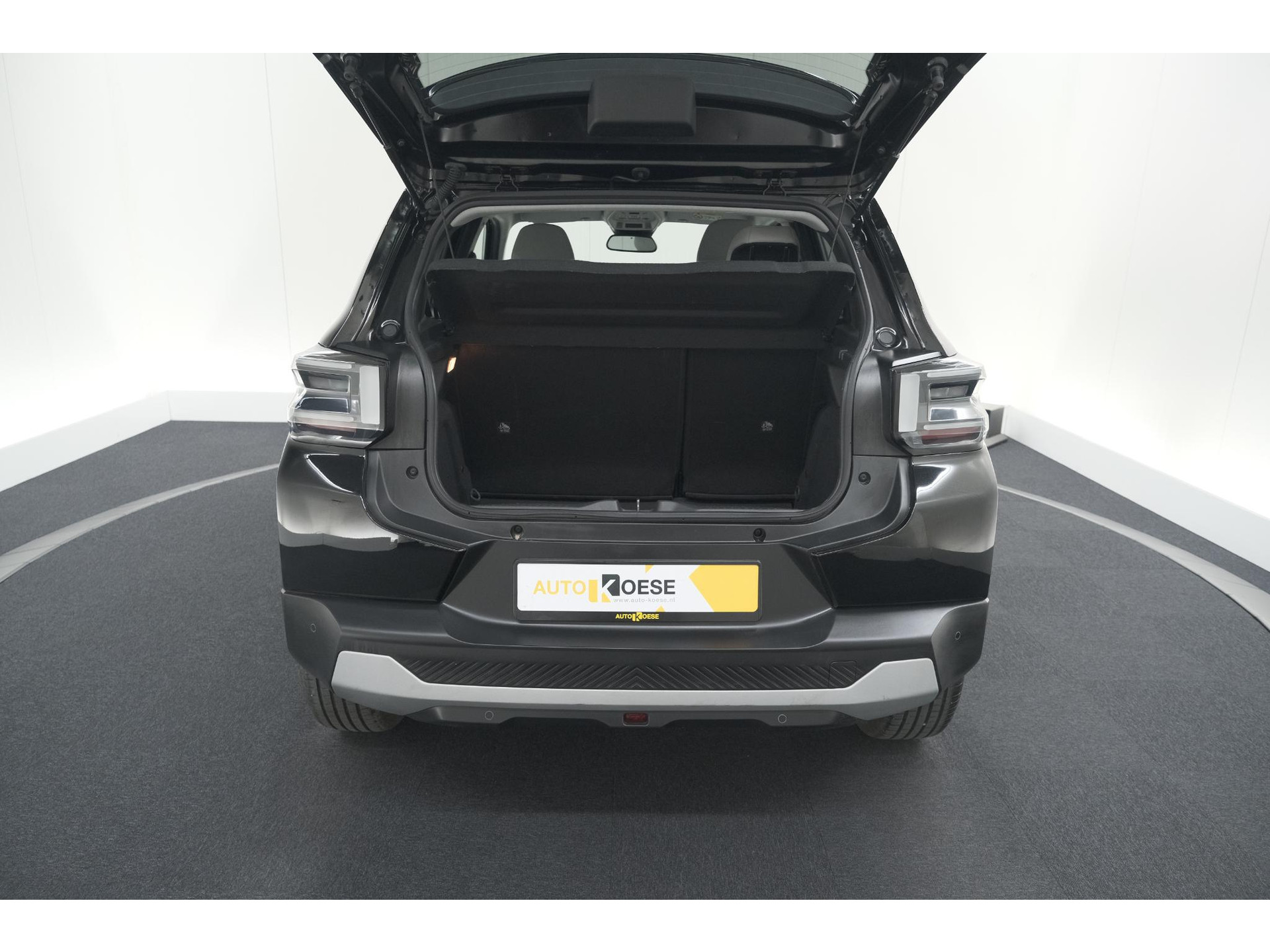 Citroen Ë-C3 Max 113pk 44 kWh | 7 KW Laadfunctie | Camera | Navigatie | Apple Carplay | Parkeersensoren