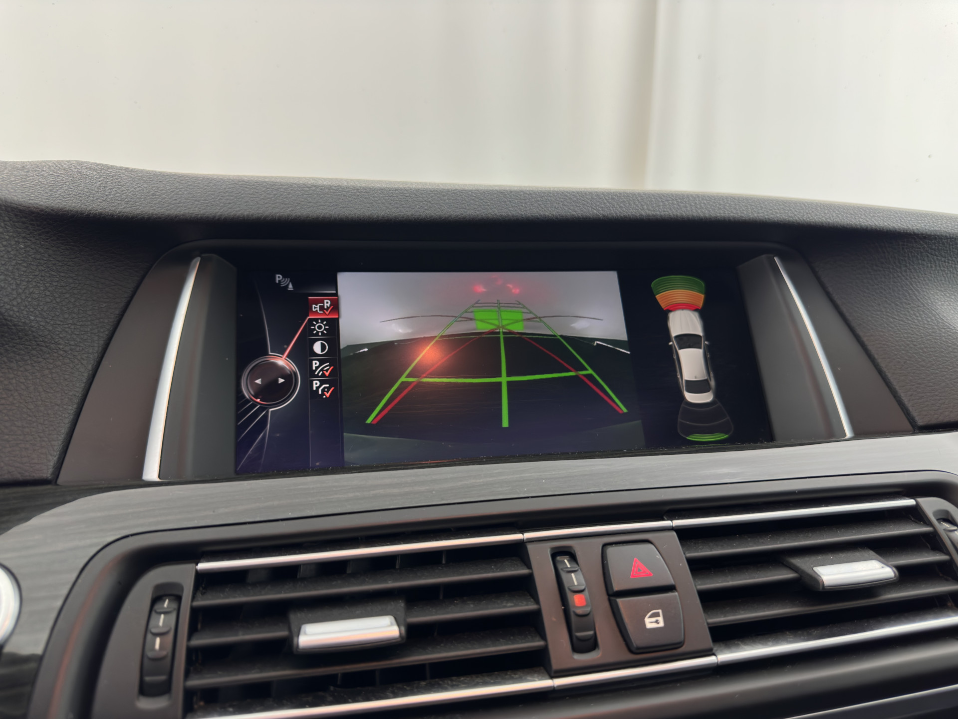 BMW 5-serie 518d Luxury-Line High Executive Aut. *PANO | LUXURY-LEATHER | BI-XENON | NAVI-FULLMAP | HEATED-COMFORTSEATS | HIFI-SOUND | CAMERA | ECC | PDC | CRUISE | 18''ALU*