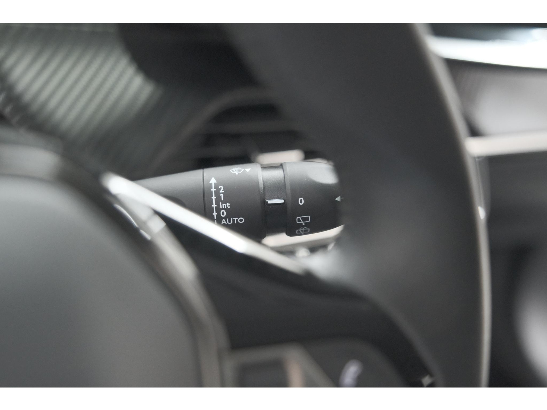 Peugeot 2008 PureTech 102 Allure Pack | Allseason Banden | Parkeersensoren | Apple Carplay