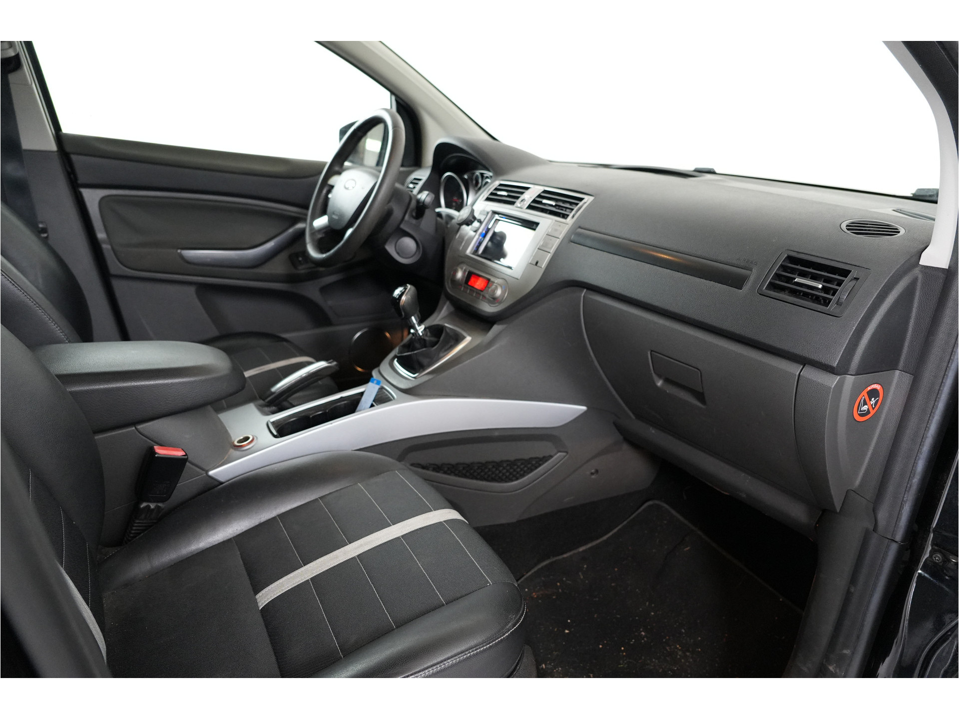 Ford Kuga 2.0 TDCi Trend FWD | Trekhaak | Stl. verw. | Navi | Cruise |