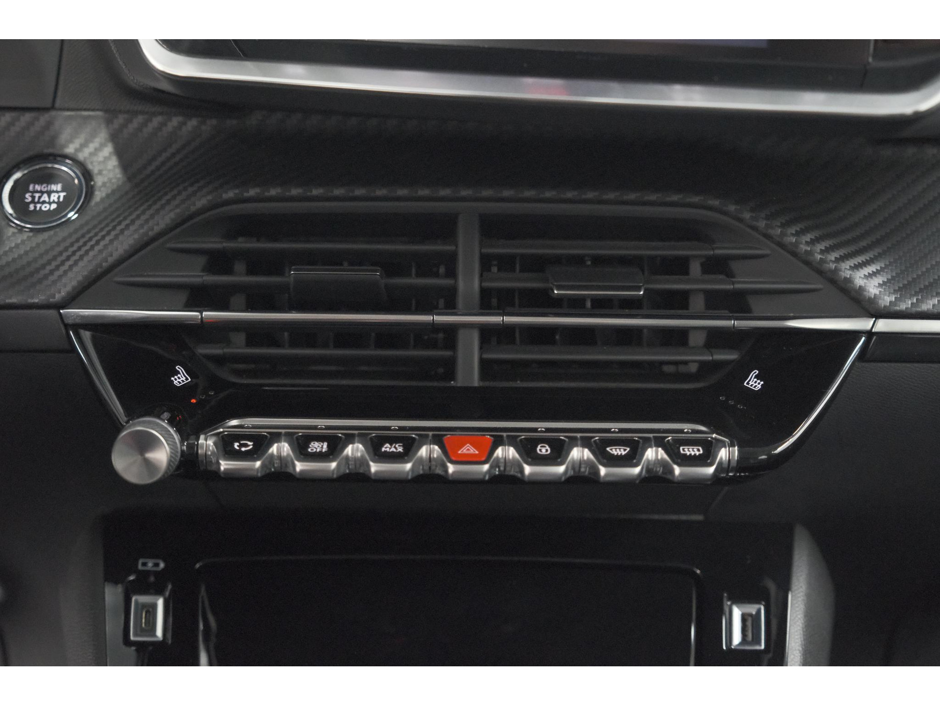 Peugeot 2008 PureTech 130 Allure | Camera | Stoelverwarming | Apple Carplay | Parkeersensoren voor + Achter