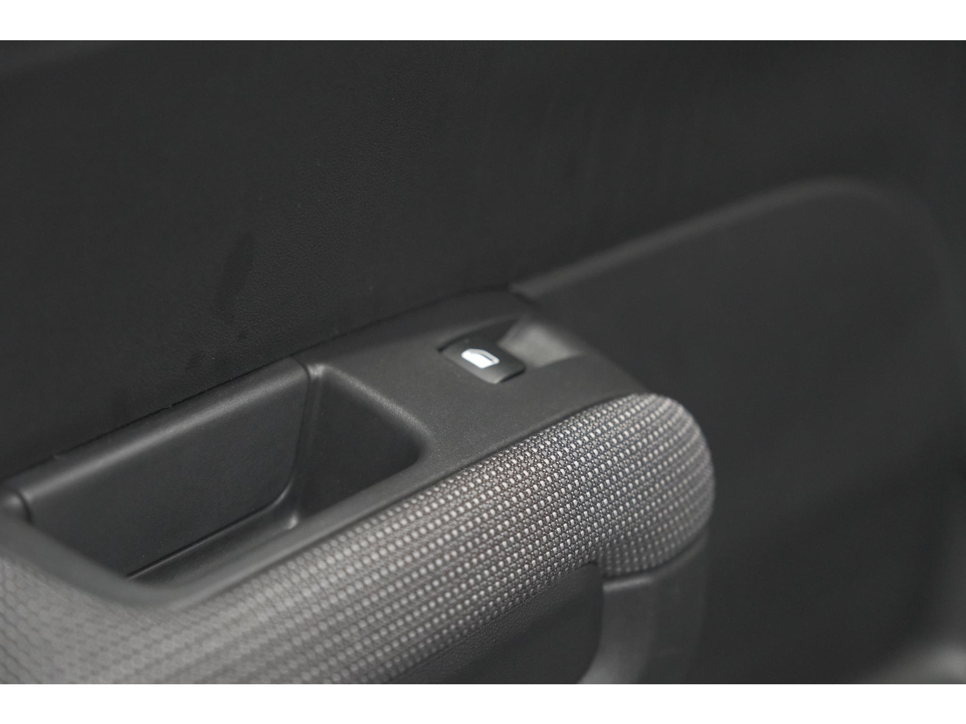 Citroen C3 Aircross PureTech 130 EAT6 Plus | Stoelverwarming | Apple Carplay | Parkeersensoren