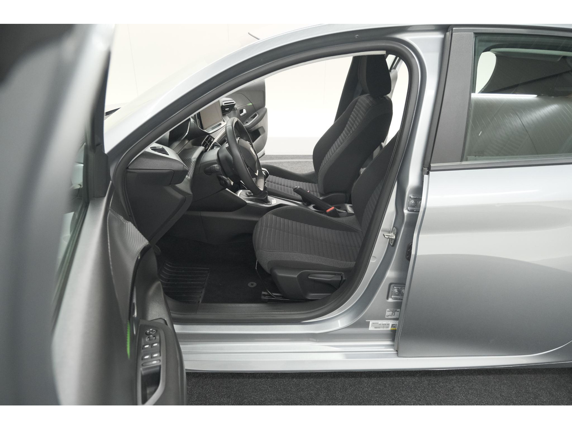 Peugeot 208 PureTech 100 Active | Parkeersensoren | Navigatie | Apple Carplay