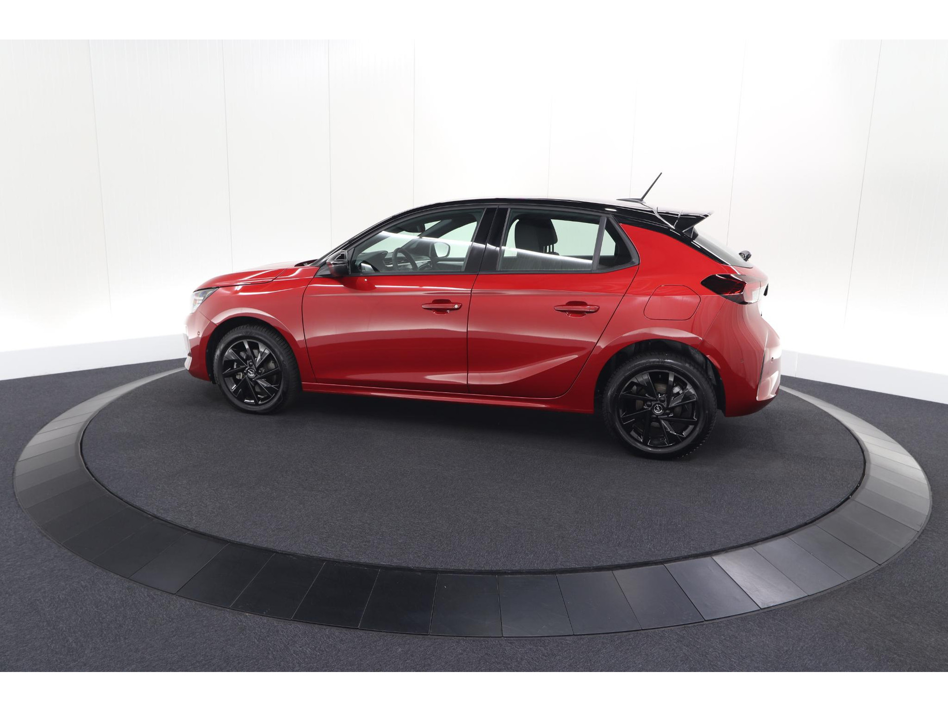 Opel Corsa 1.2 Turbo 110 Hybrid GS | Adaptieve Cruise Control | Dodehoekdetectie | Stoelverwarming | Camera