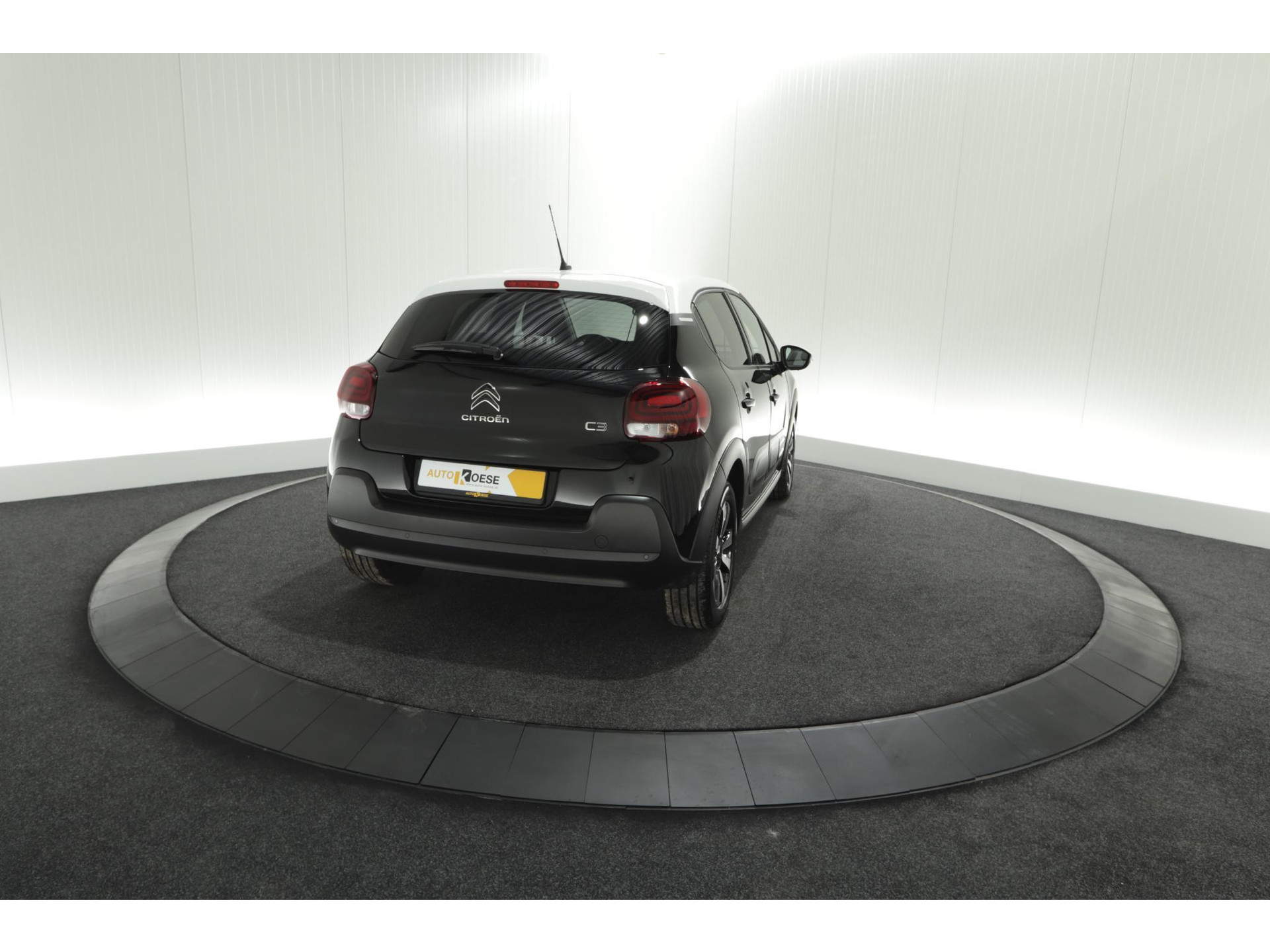 Citroen C3 PureTech 82 Feel Edition | Apple Carplay | Parkeersensoren | Navigatie | Climate Control | 16 Inch Velgen