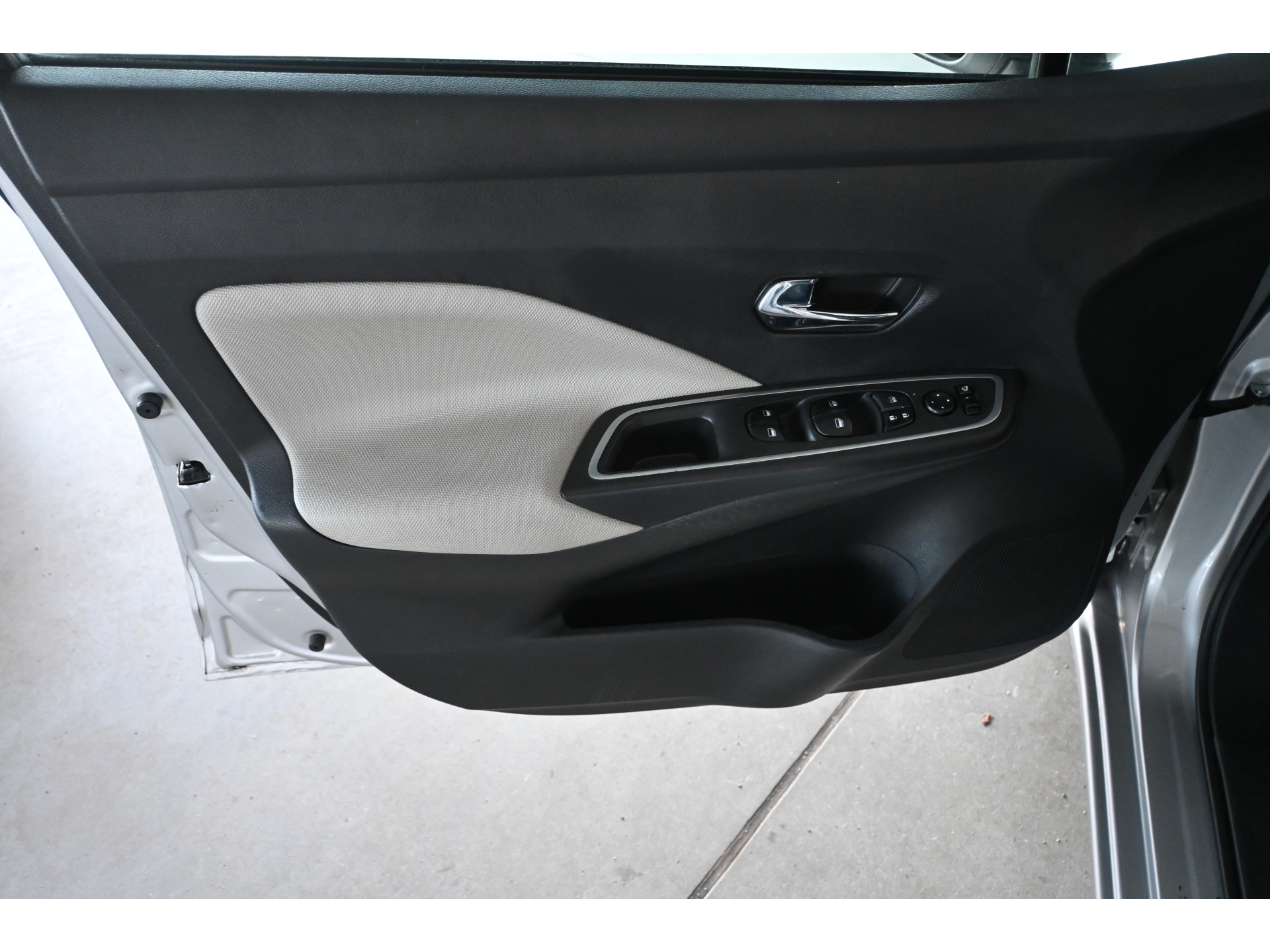 Nissan Micra 1.0 IG-T N-Connecta Clima Navigatie LED Goed Onderhouden! Inruil Mogelijk!
