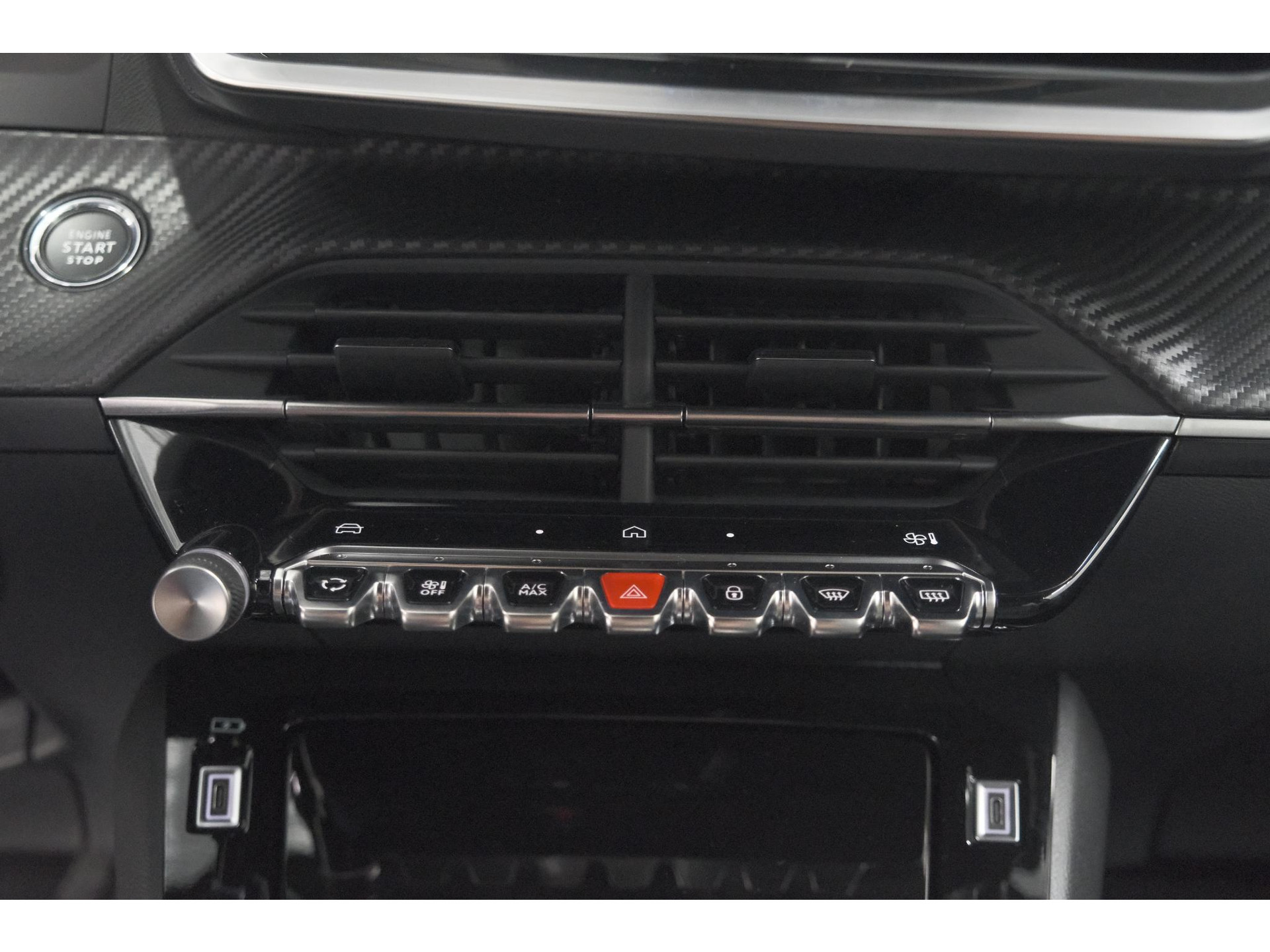 Peugeot e-2008 EV Allure 54 kWh | 11 KW Lader | Warmtepomp | Apple Carplay | Parkeersensoren