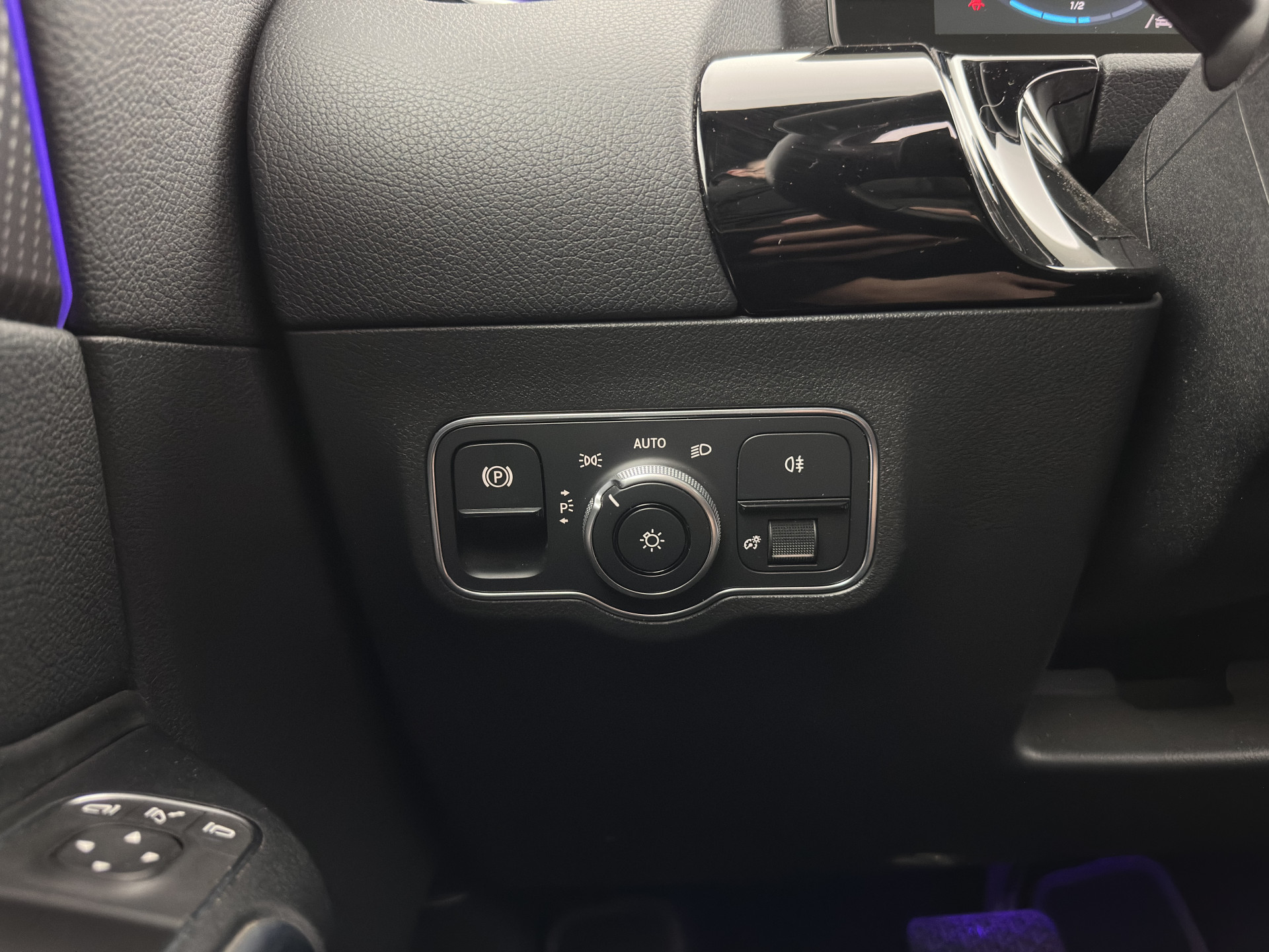 Mercedes-Benz EQA 250 Business Solution Luxury 67 kWh [ 3-Fase ] (SOH-94%) (INCL-BTW) *PANO | LEATHER | WIDESCREEN-COCKPIT | FULL-LED | BLINDSPOT | AMBIENT-LIGHT | CAMERA | NAVI-FULLMAP | DAB+ | COMFORT-SEATS | ECC | SHIFTPADDLES | CRUISE | HEATED-SEATS |