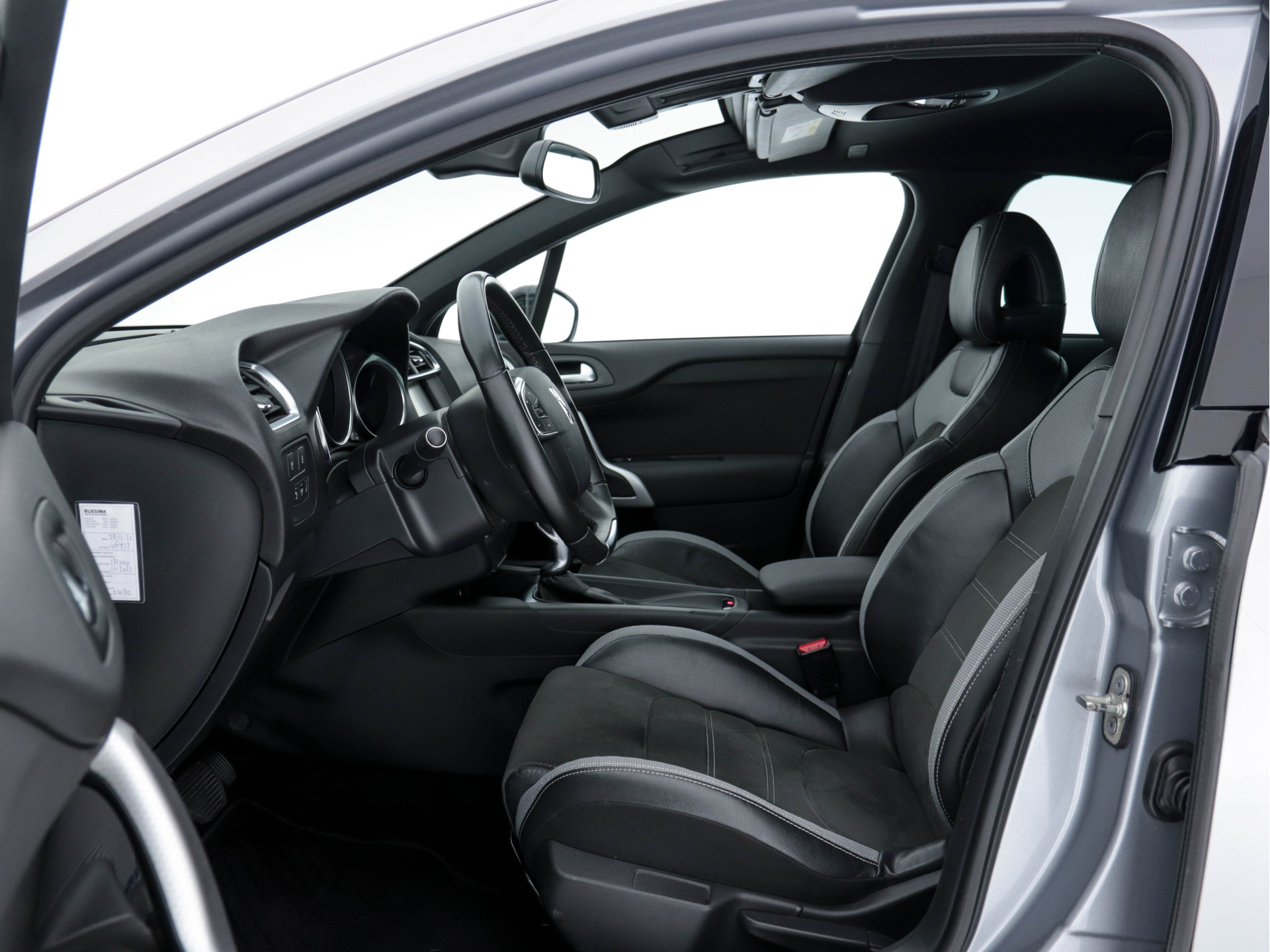 DS 4 Crossback 1.6 BlueHDi Business-Pack Aut. *NAVI-FULLMAP | FULL-LED | LEATHER-MICROFIBRE | DAB+ | ECC | PDC | CRUISE | KEYLESS | PRIVACY-GLASS | SPORT-SEATS | TOWBAR | 16"ALU*