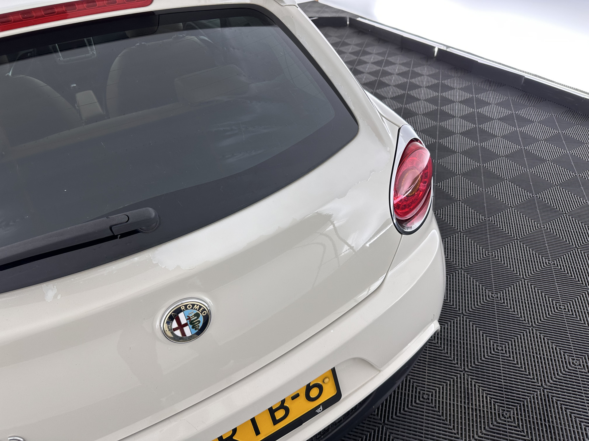 Alfa Romeo MiTo 1.3 JTDm ECO Limited Edition *LUXURY-LEATHER | NAVI-FULLMAP | SPORT-SEATS | ECC | PDC | CRUISE | CARBON-INLAY | 17''ALU*