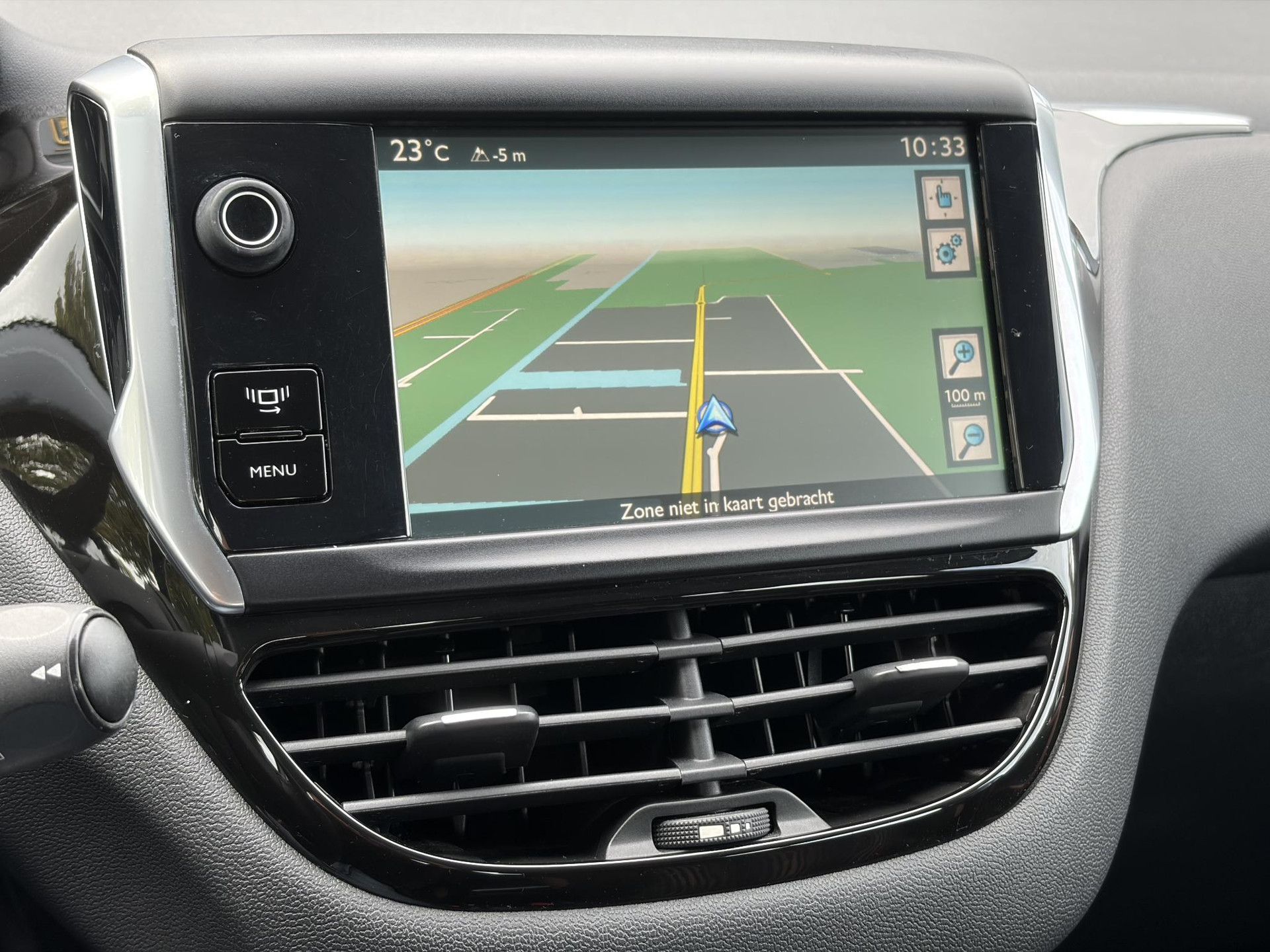 Peugeot 208 1.2 VTi Urban Soul ✓1e Eigenaar✓Trekhaak✓Navi✓Airco✓Cruise✓Pdc✓Lm velgen✓5 Deurs✓Zeer Zuinig✓N.A.P✓Apk tot 03-2027
