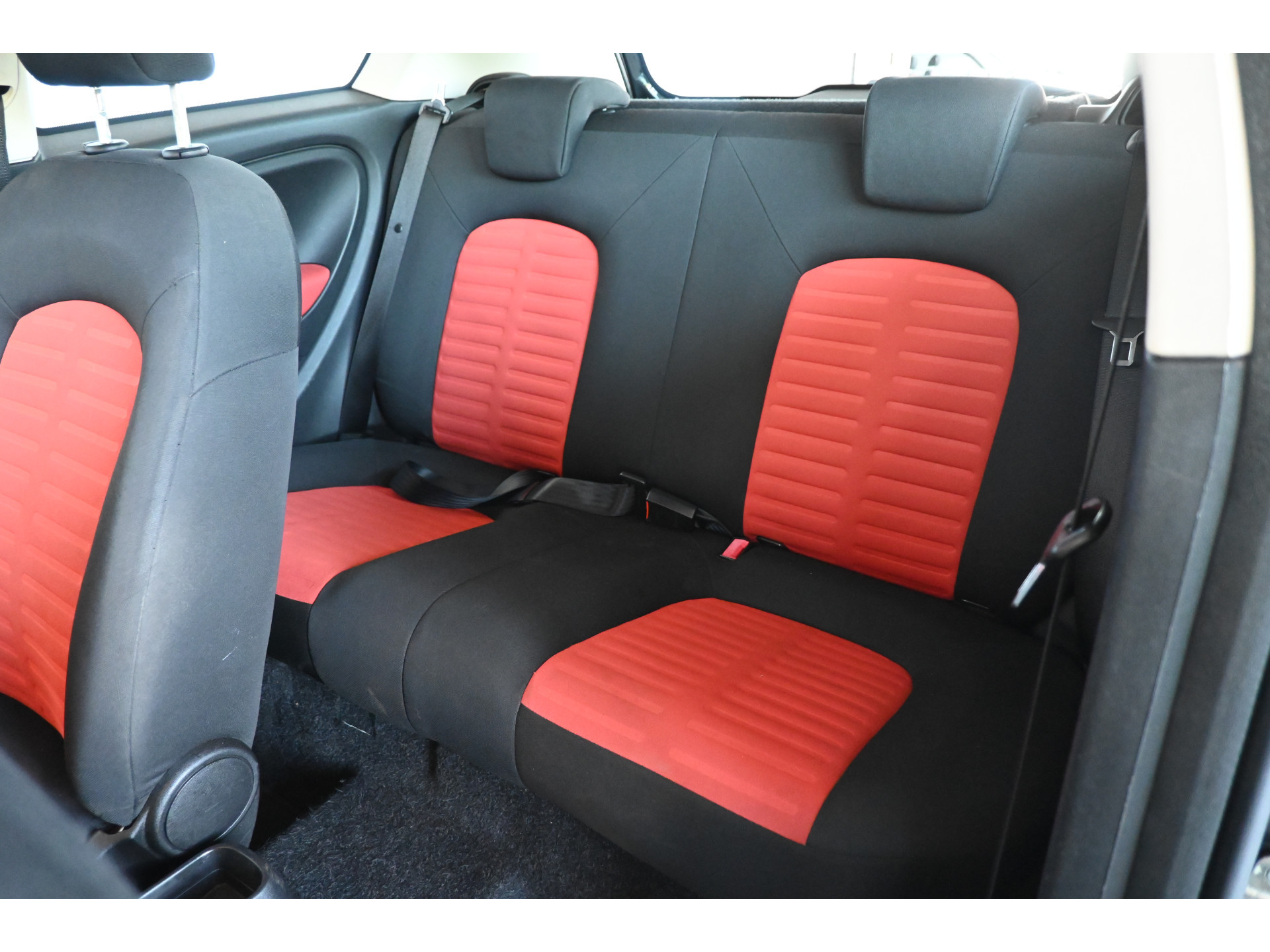 Fiat Grande Punto 1.4 Dynamic Nap Airco Lichtmetaal Stuurbekrachtiging Rijklaarprijs Inruil Mogelijk!