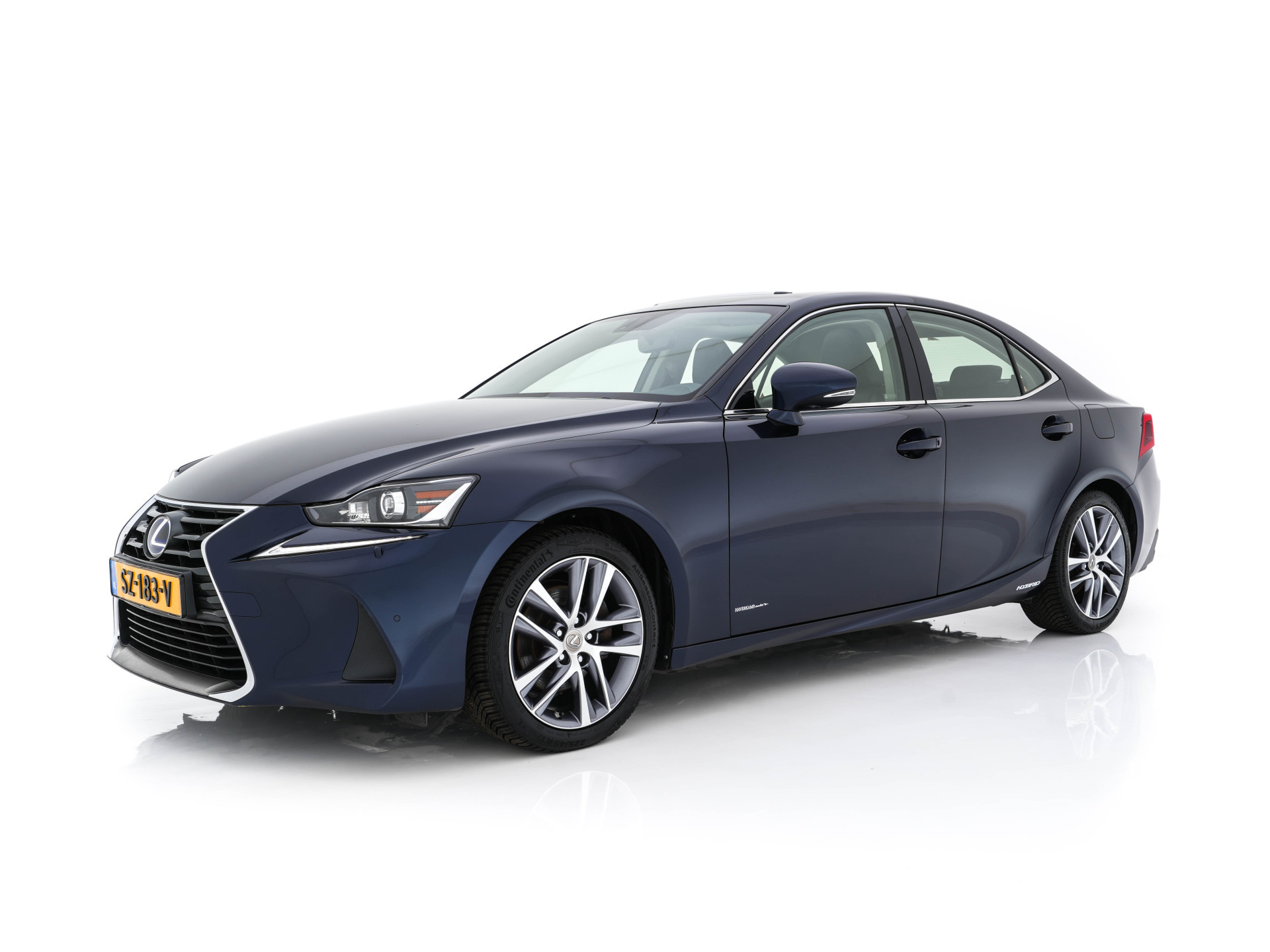 Lexus IS 300h Hybrid Business Line Aut. *PANO | LEATHER-MICROFIBRE | FULL-LED | NAVI-FULLMAP | HEATED-COMFORTSEATS | CAMERA | ECC | SHIFT-PADDLES | PDC | CRUISE | 17''ALU*