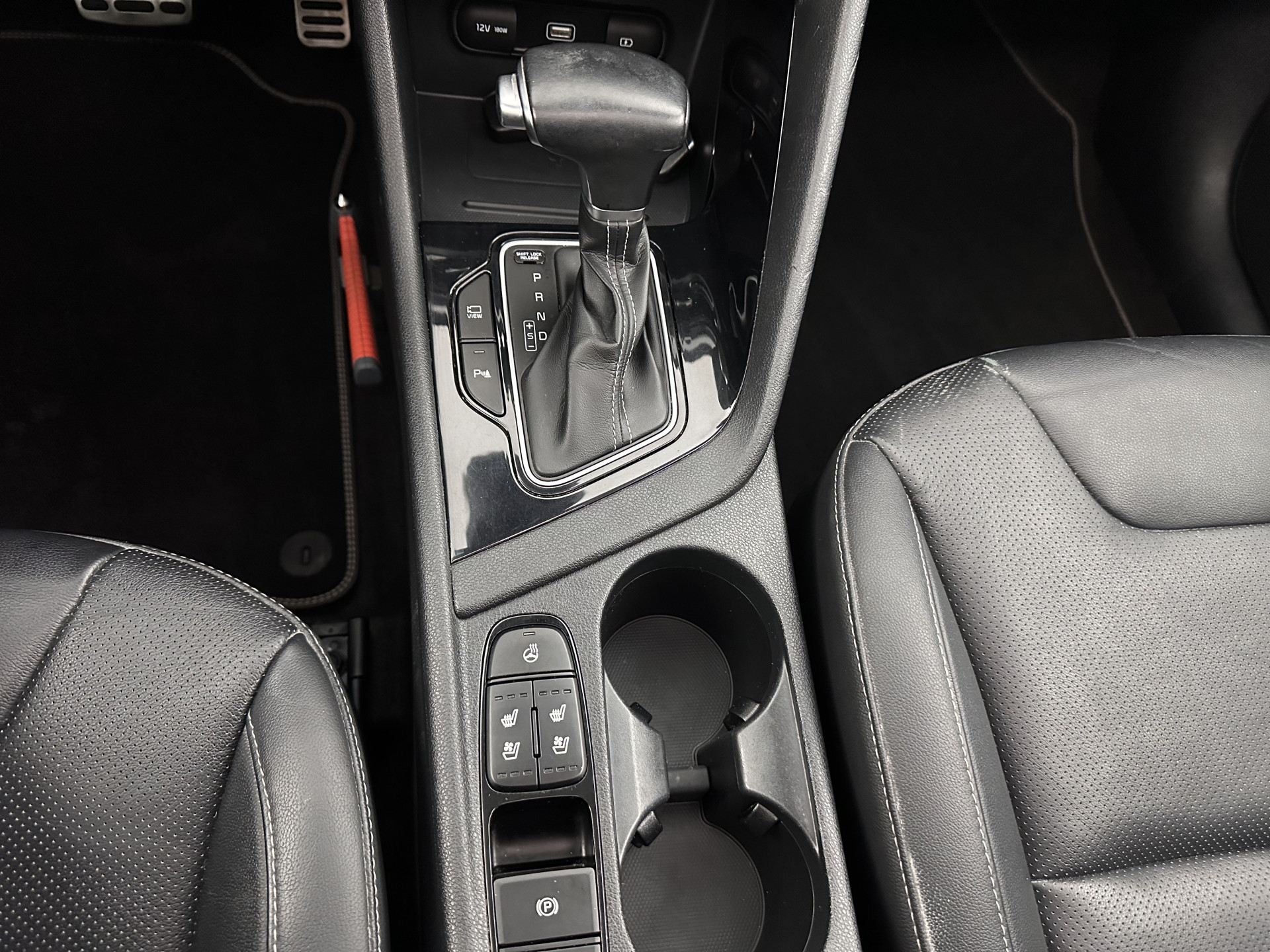 Kia Niro 1.6 GDi Hybrid ExecutiveLine (INCL-BTW) Aut. *PANO |  LEATHER | FULL-LED | NAVI-FULLMAP | DIGI-COCKPIT | HEATED-COMFORTSEATS | CAMERA | DAB+ | KEYLESS | ECC | SHIFTPADDLES | ADAPTIVE-CRUISE | LANE-ASSIST | 16"ALU*