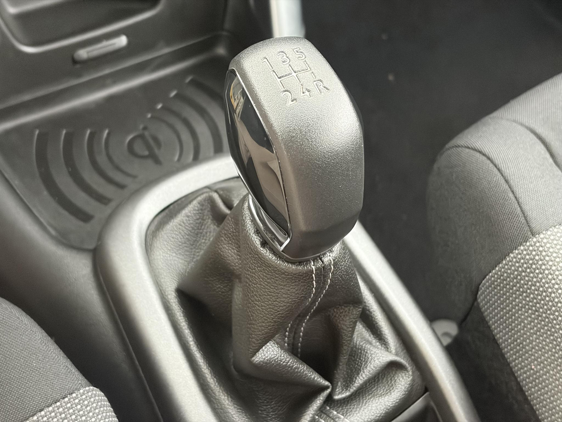 Citroen C3 Aircross 1.2 PureTech Feel ✓1e Eigenaar✓Nieuwe D-riem✓Draadloze telefoonlader✓Carplay✓Navi✓Clima✓Cruise ✓Pdc✓Lm velgen✓Net beurt gehad✓Rijstrooksensor✓N.A.P✓Apk tot 09-2027