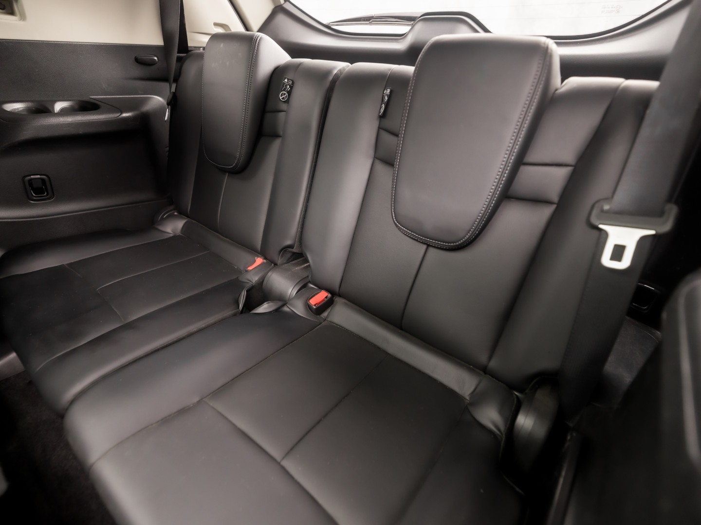 Nissan X-Trail 1.6 DIG-T Tekna 7 Persoons 163Pk (PANORAMADAK, TREKHAAK, NAVIGATIE, 360 CAMERA, LEDER, STOELVERWARMING, SPORTSTOELEN, GETINT GLAS, CRUISE, NIEUWSTAAT)