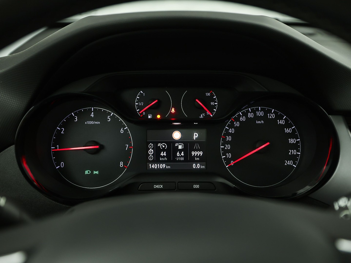 Opel Crossland X 1.2 Turbo Innovation Sport Automaat (PANORAMADAK, APPLE CARPLAY, GROOT NAVI, 360 CAMERA, STUUR/STOELVERWARMING, SPORTSTOELEN, TREKHAAK, LM VELGEN, NIEUWSTAAT)