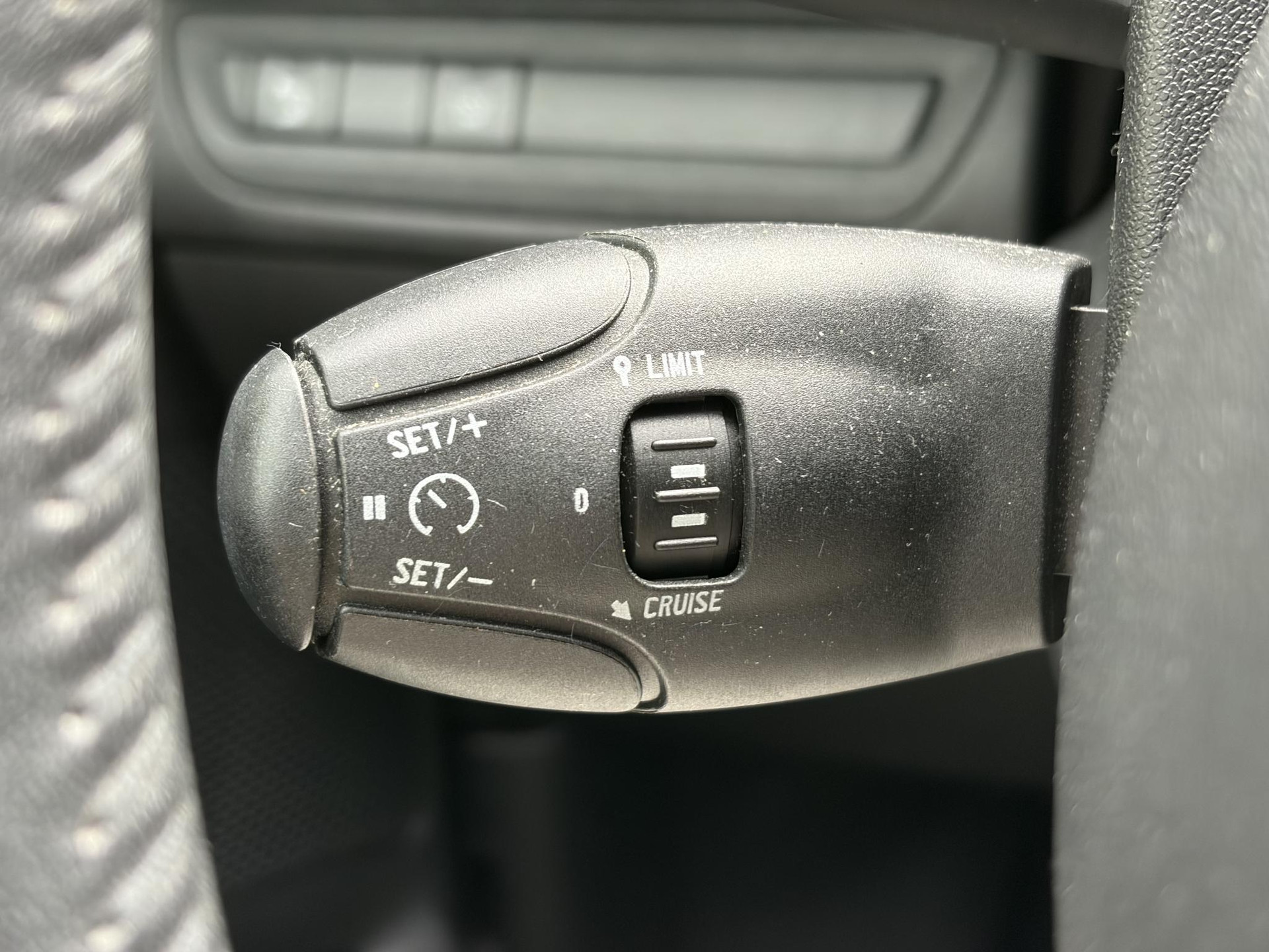 Peugeot 208 1.2 PureTech Signature ✓Net beurt gahad✓Navi✓Carplay✓Lm velgen✓Airco✓Cruise✓5 Deurs✓Pdc✓5 Deurs✓Lm velgen✓N.A.P✓Apk tot 04-2027