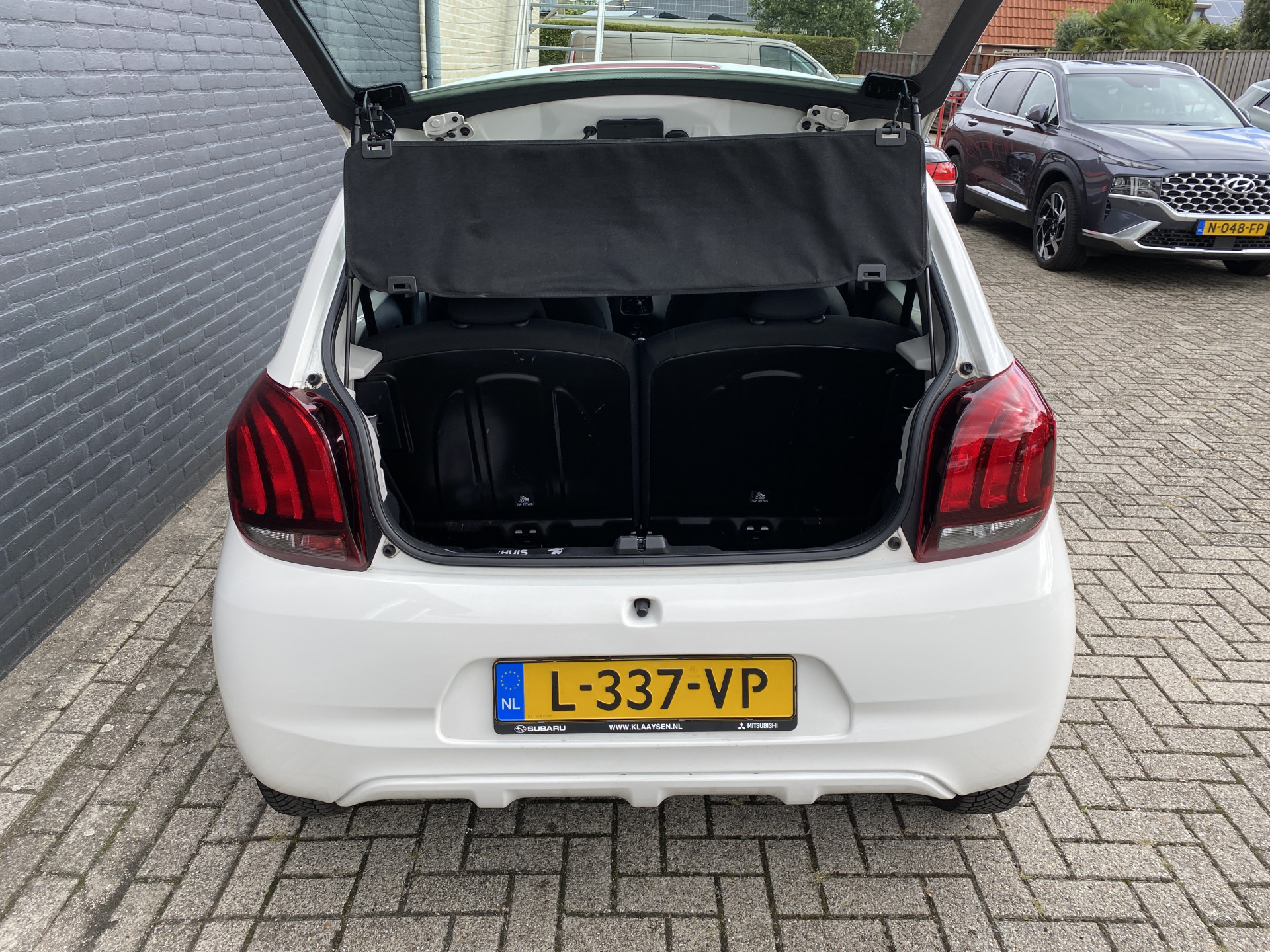 Peugeot 108 1.0 e-VTi Active | 1e eigenaar | airco | bluetooth | all season banden | tom tom navigatie | led verl.