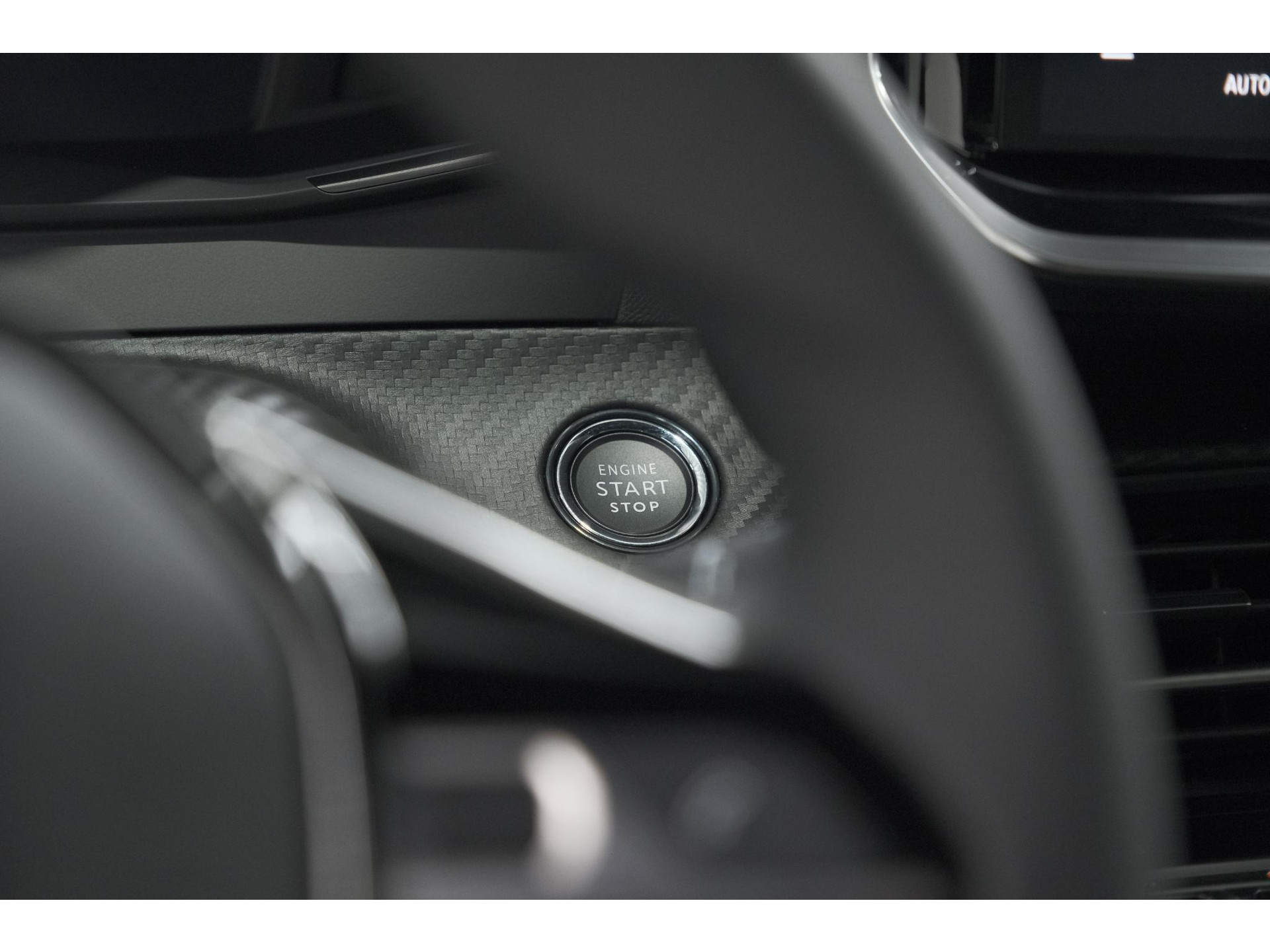 Peugeot e-2008 EV Allure 54 kWh | 360 Camera | Adaptieve Cruise Control | Warmtepomp